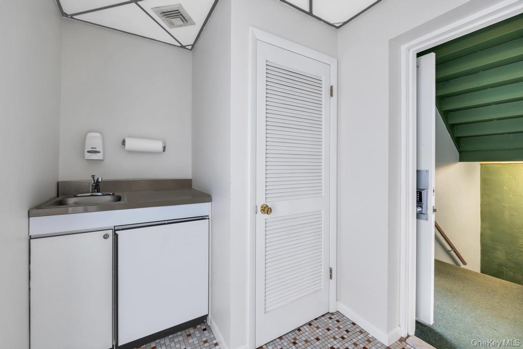 #16 photo, 39 Main Street, Northport , NY 11768