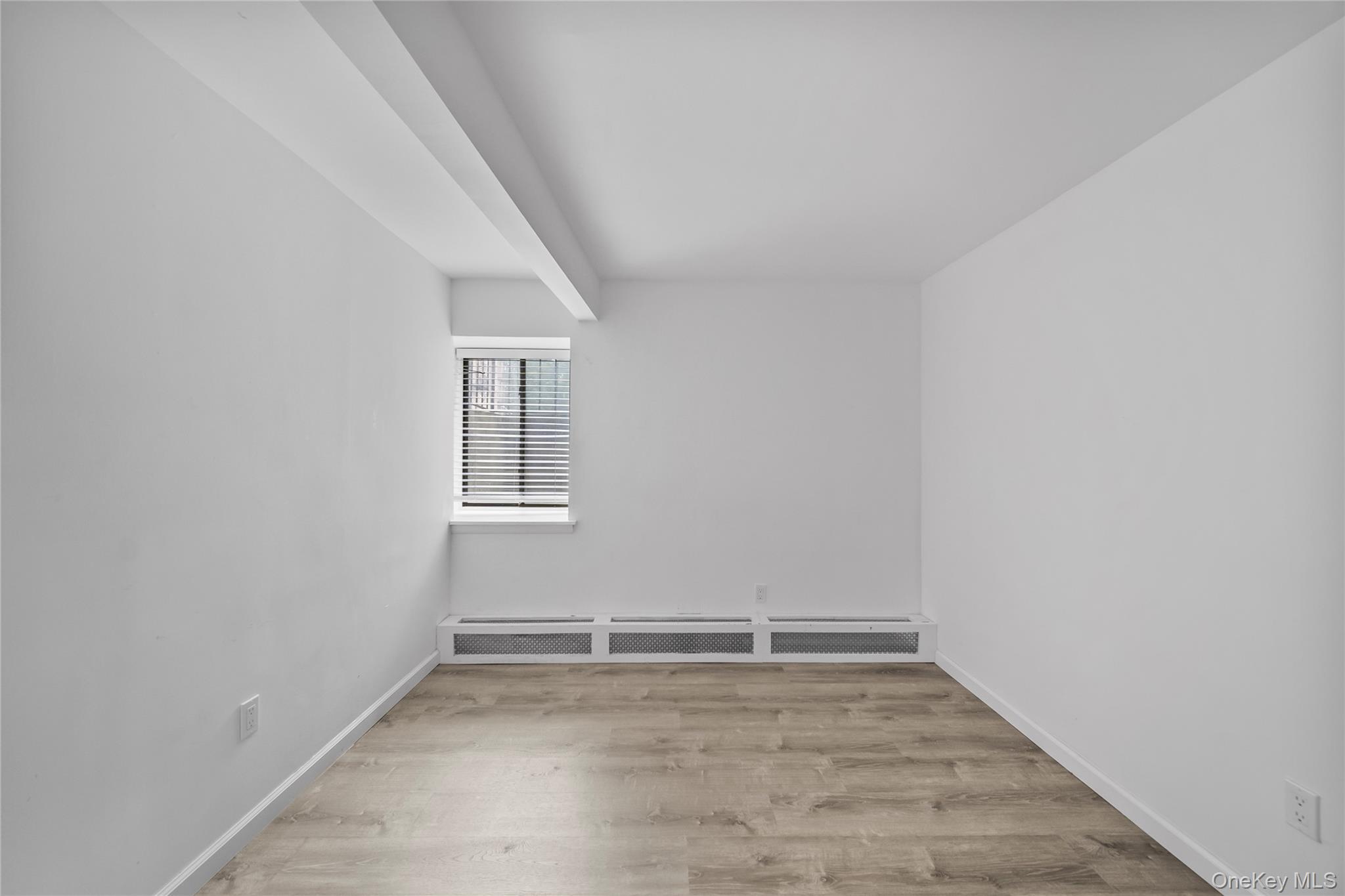 #14 photo, 1440 Boston Post, 紐約州 Larchmont , NY 10543