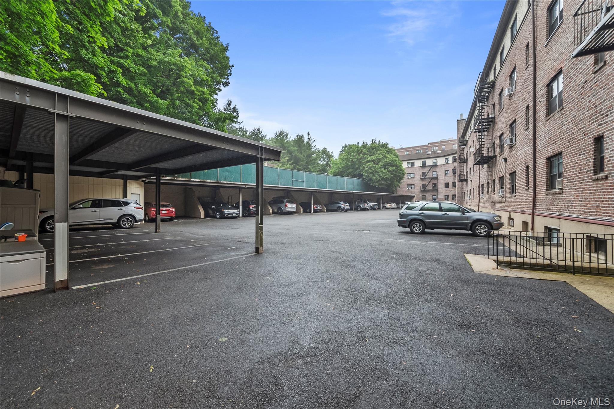 #20 photo, 1440 Boston Post, 紐約州 Larchmont , NY 10543