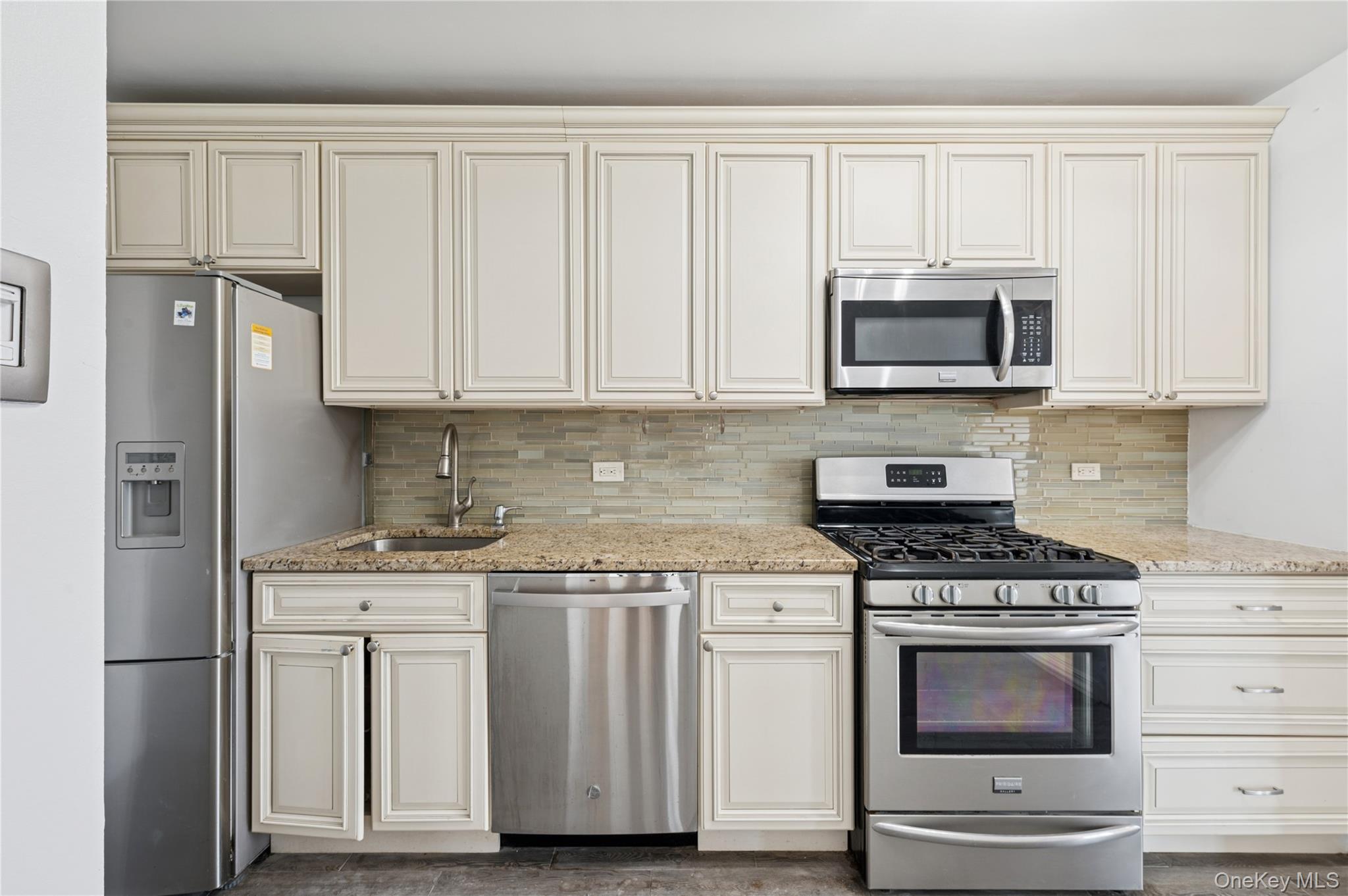 #7 photo, 2500 Johnson Avenue, ブロンクス区 Bronx , NY 10463