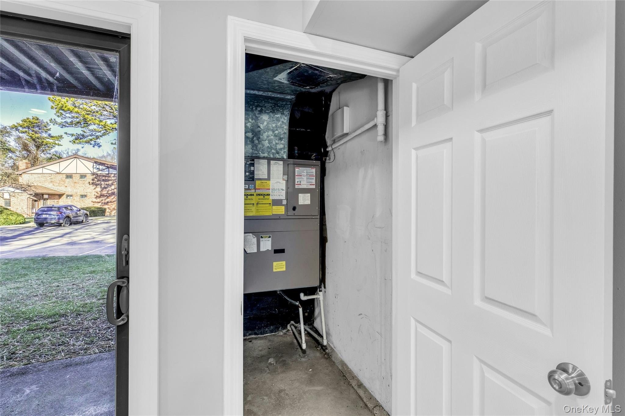 #9 photo, 35 Newbrook, サフォーク郡 Bay Shore , NY 11706