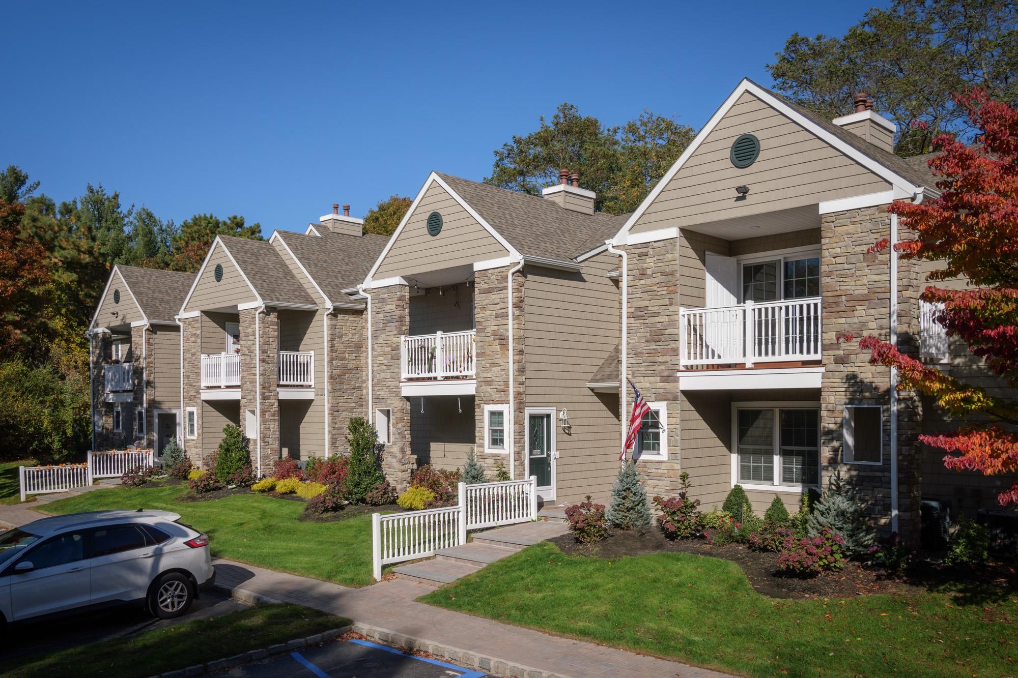 #1 photo, 1000 Saddle Rock Road, سوفولك Holbrook , NY 11741