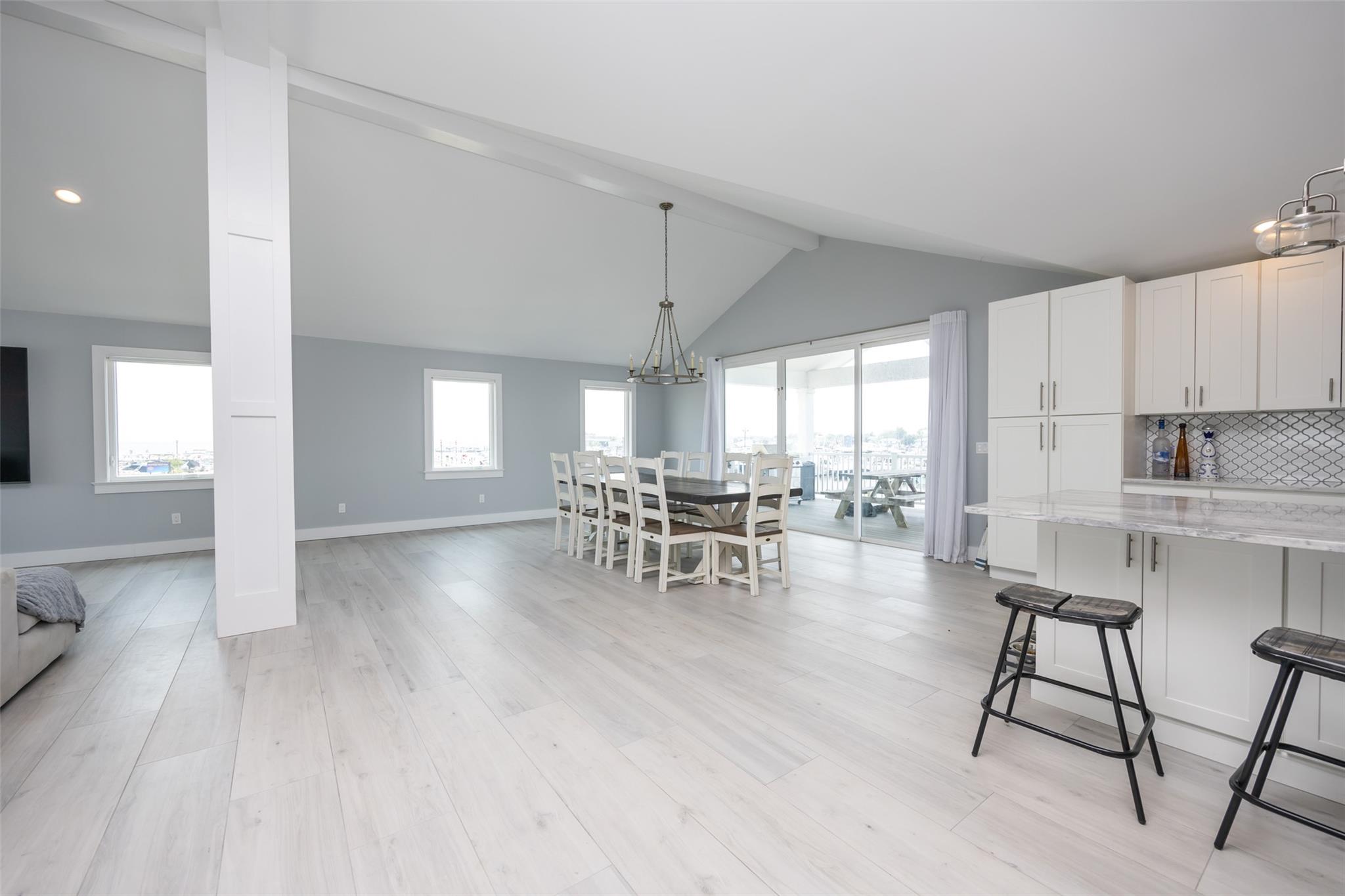 #11 photo, 390 E Shore Road, サフォーク郡 Lindenhurst , NY 11757