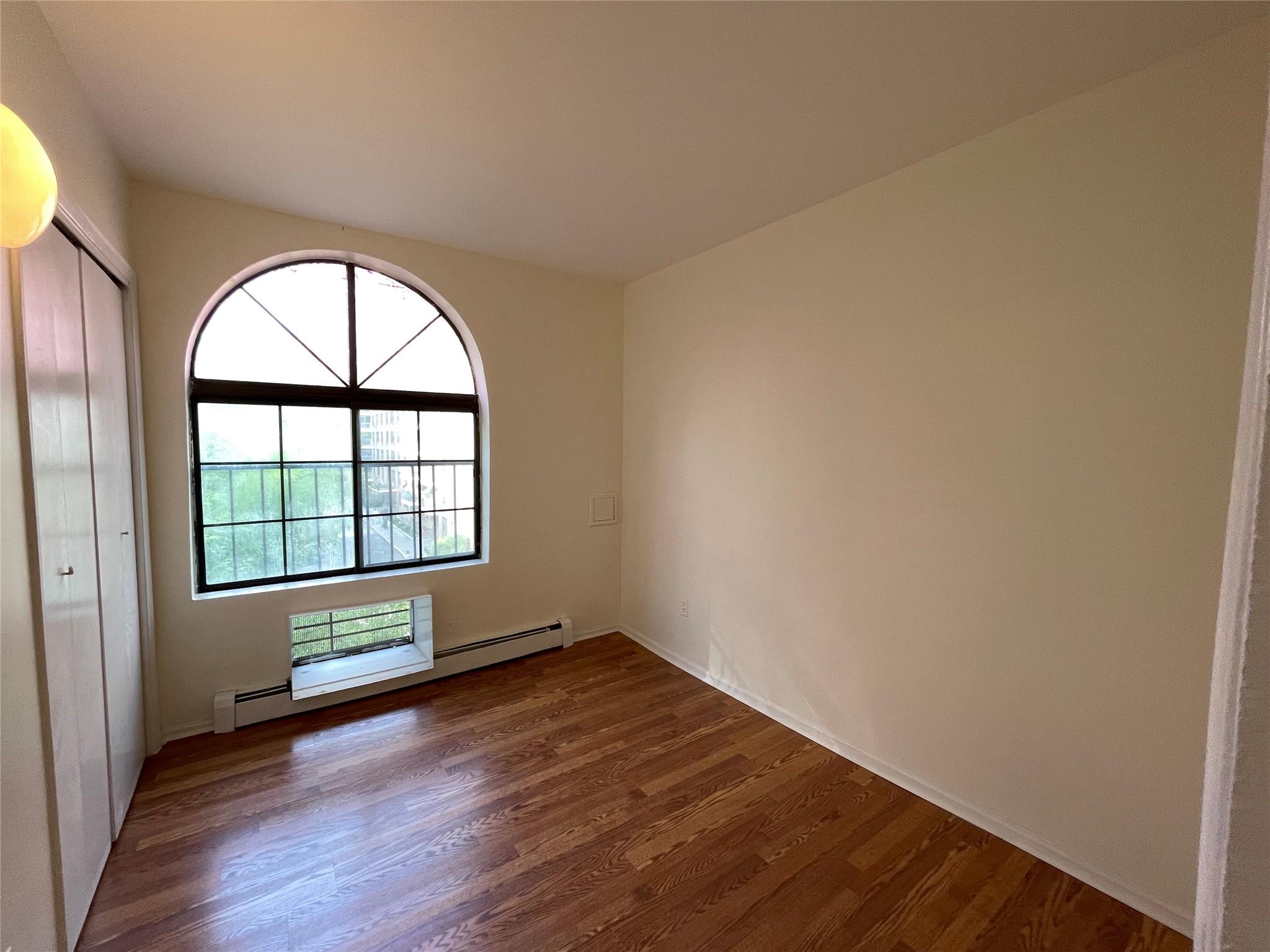 #10 photo, 4260 Colden Street, クイーンズ区 Flushing , NY 11355