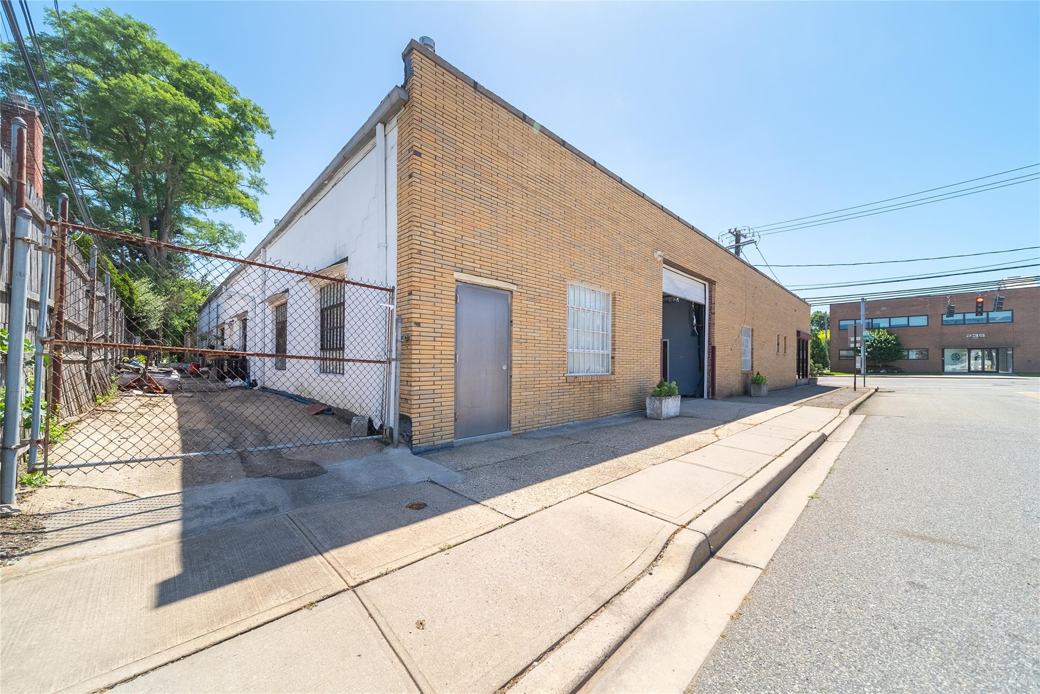 #16 photo, 254 E Jericho Turnpike, ナッソー郡 Mineola , NY 11501