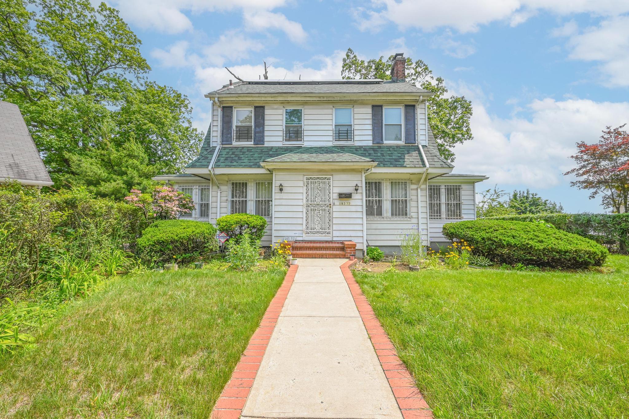 #1 photo, 19332 Foothill Avenue, Hollis , NY 11423
