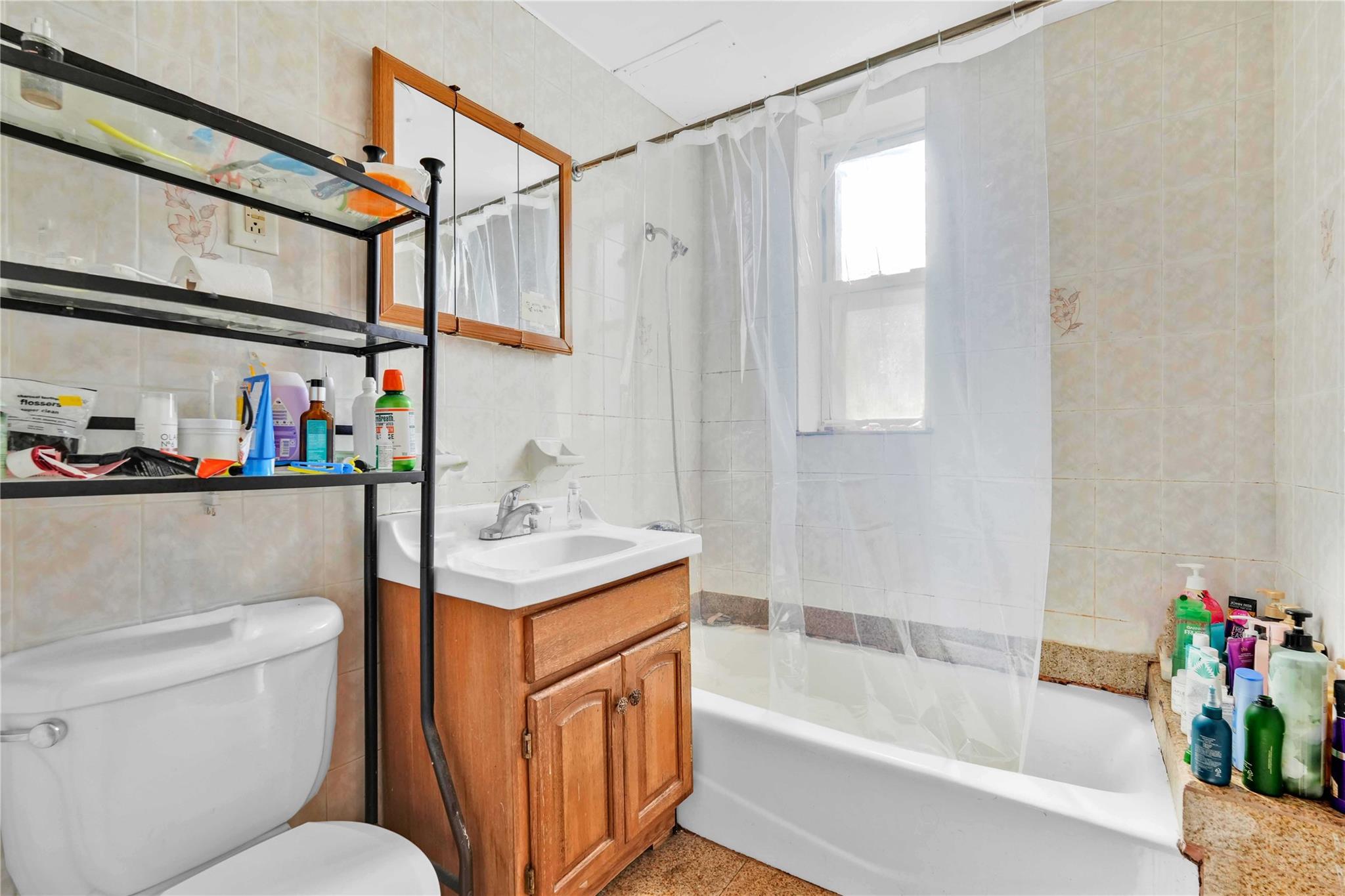 #11 photo, 2120 23rd Drive, クイーンズ区 Astoria , NY 11105