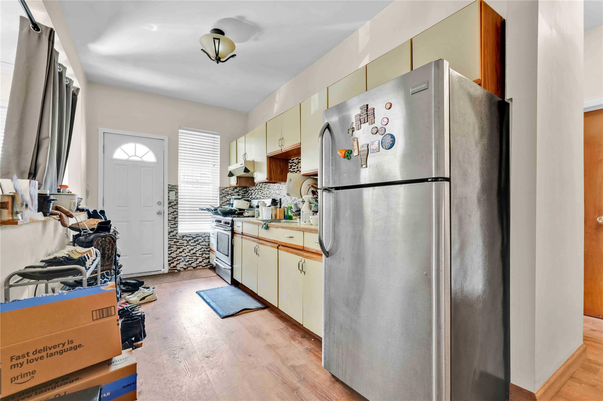 #8 photo, 2120 23rd Drive, クイーンズ区 Astoria , NY 11105