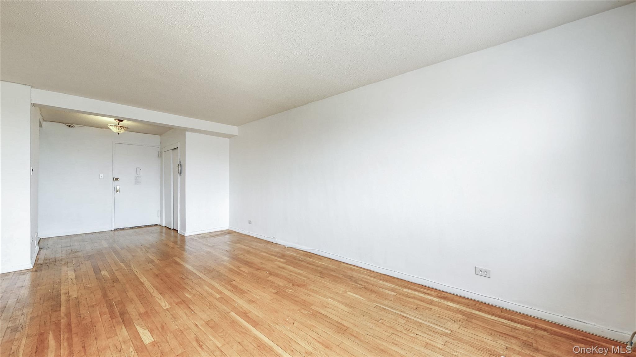 #11 photo, 8420 153rd Avenue, クイーンズ区 Howard Beach , NY 11414