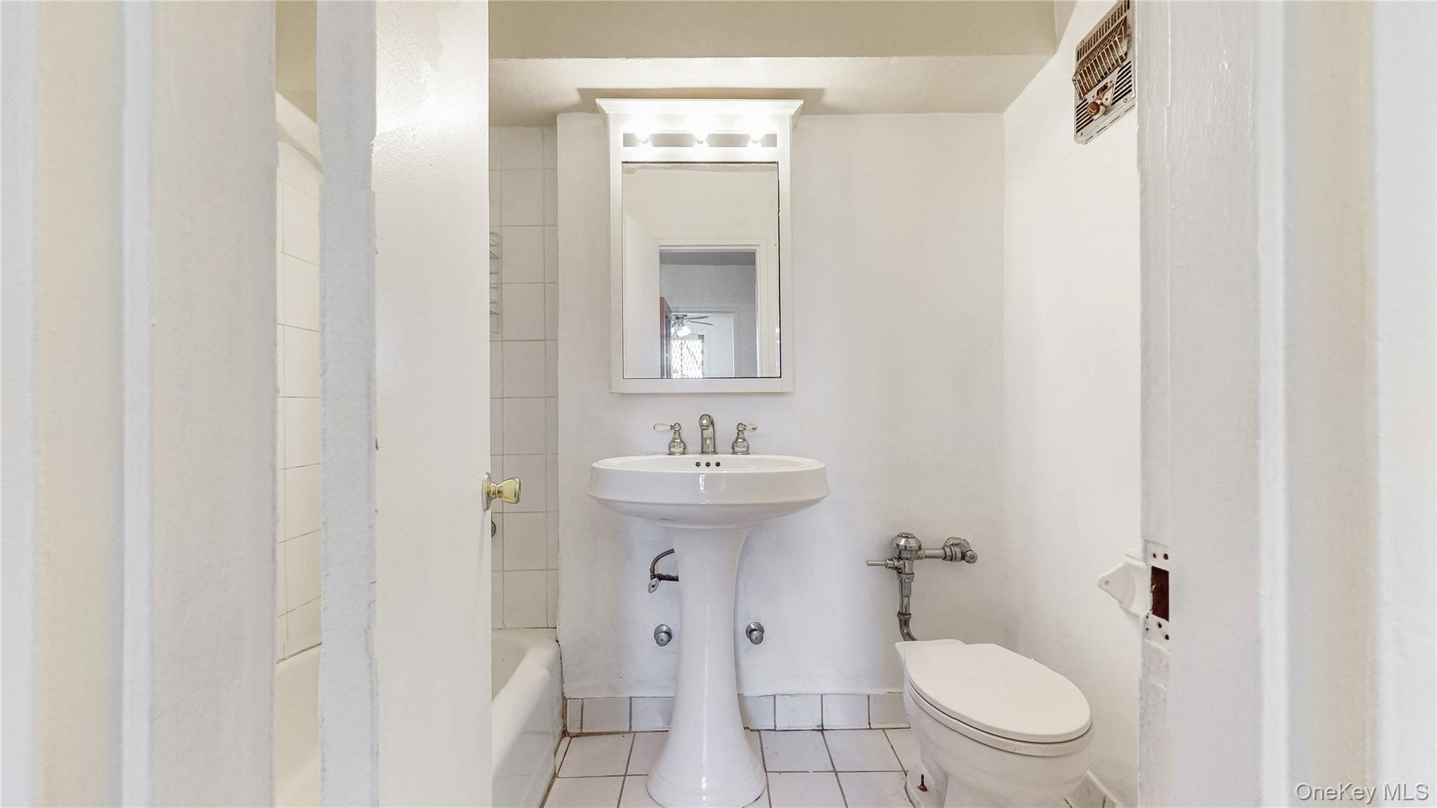 #16 photo, 8420 153rd Avenue, クイーンズ区 Howard Beach , NY 11414