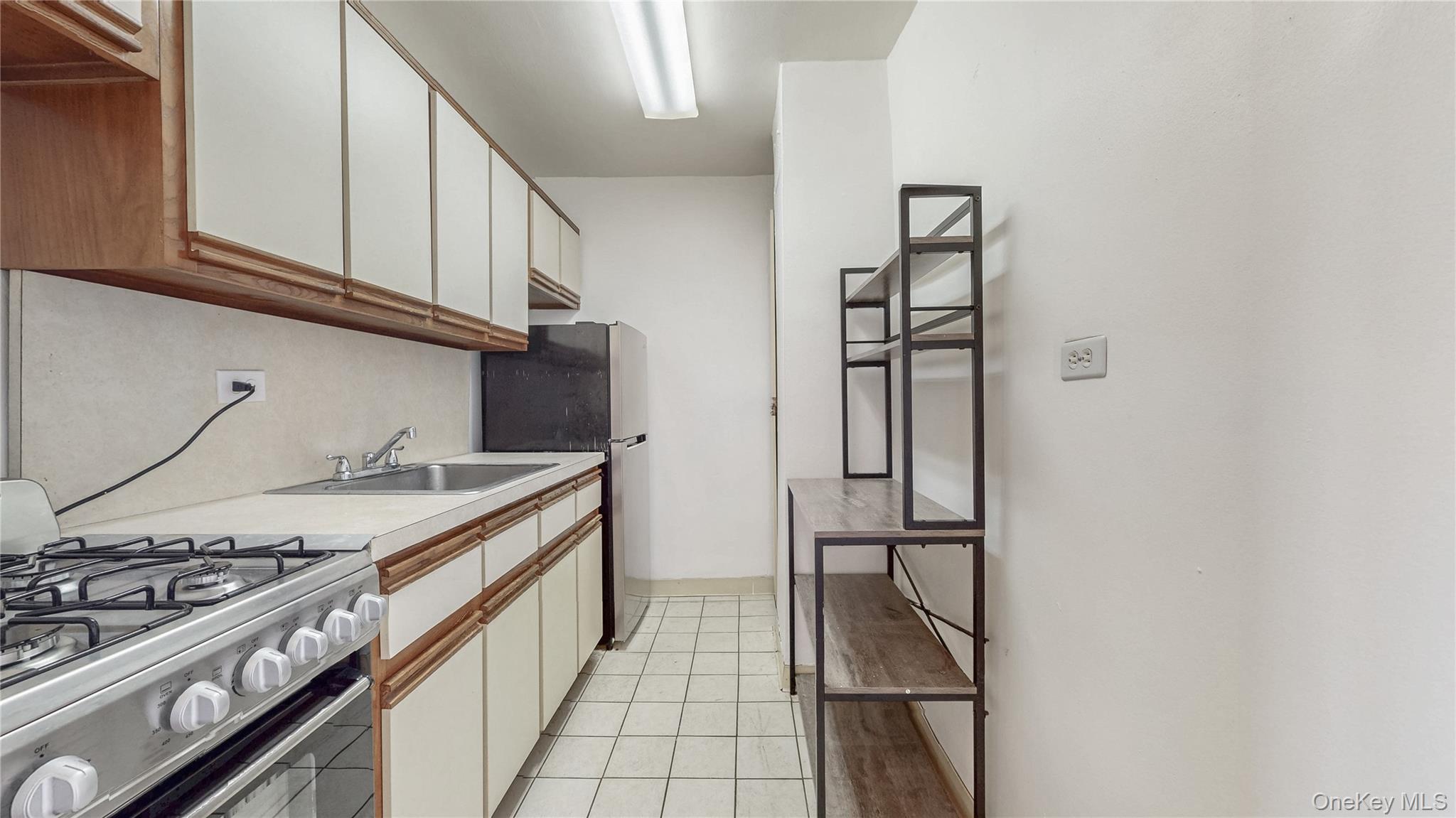 #3 photo, 8420 153rd Avenue, クイーンズ区 Howard Beach , NY 11414