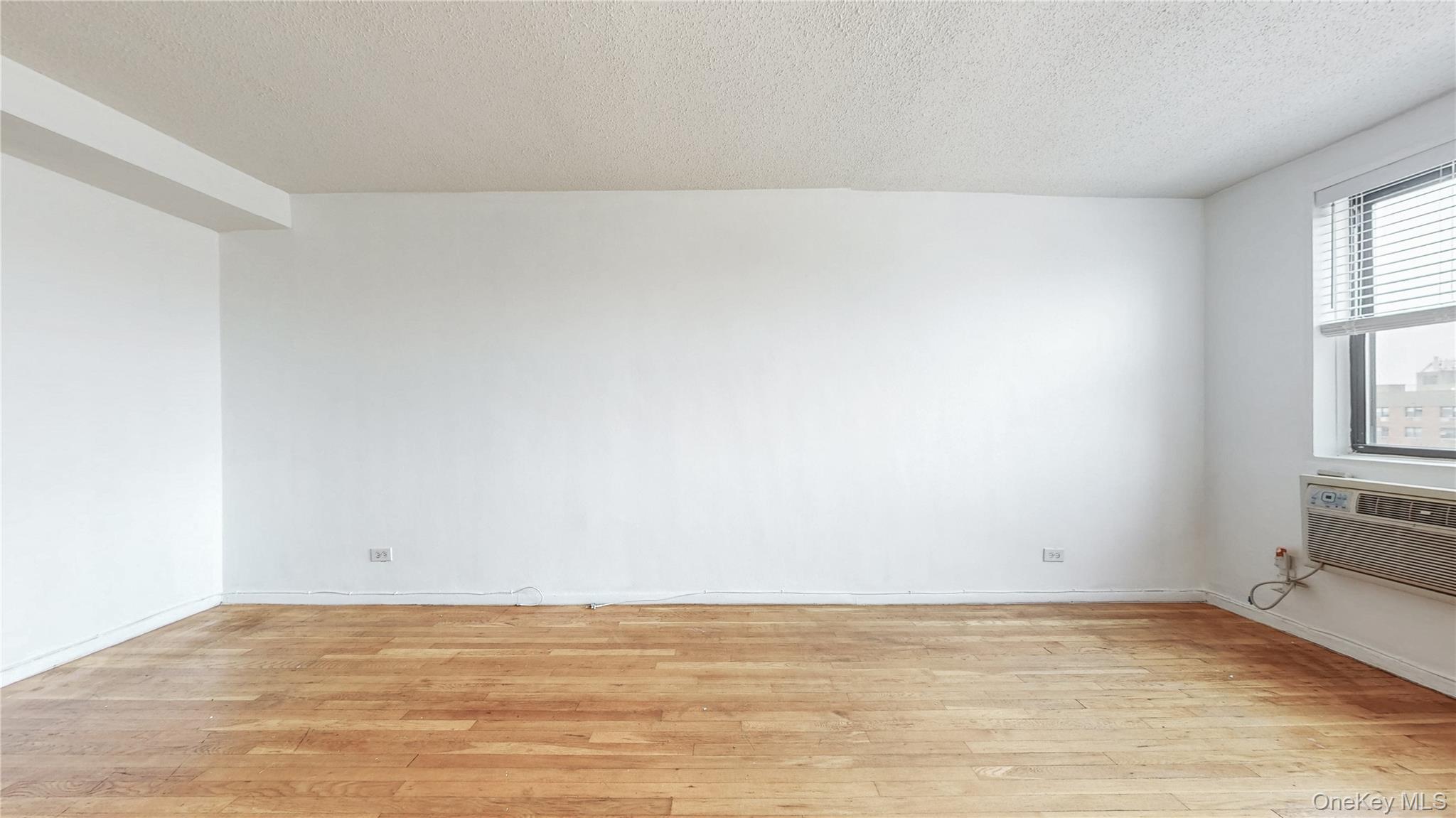 #9 photo, 8420 153rd Avenue, クイーンズ区 Howard Beach , NY 11414