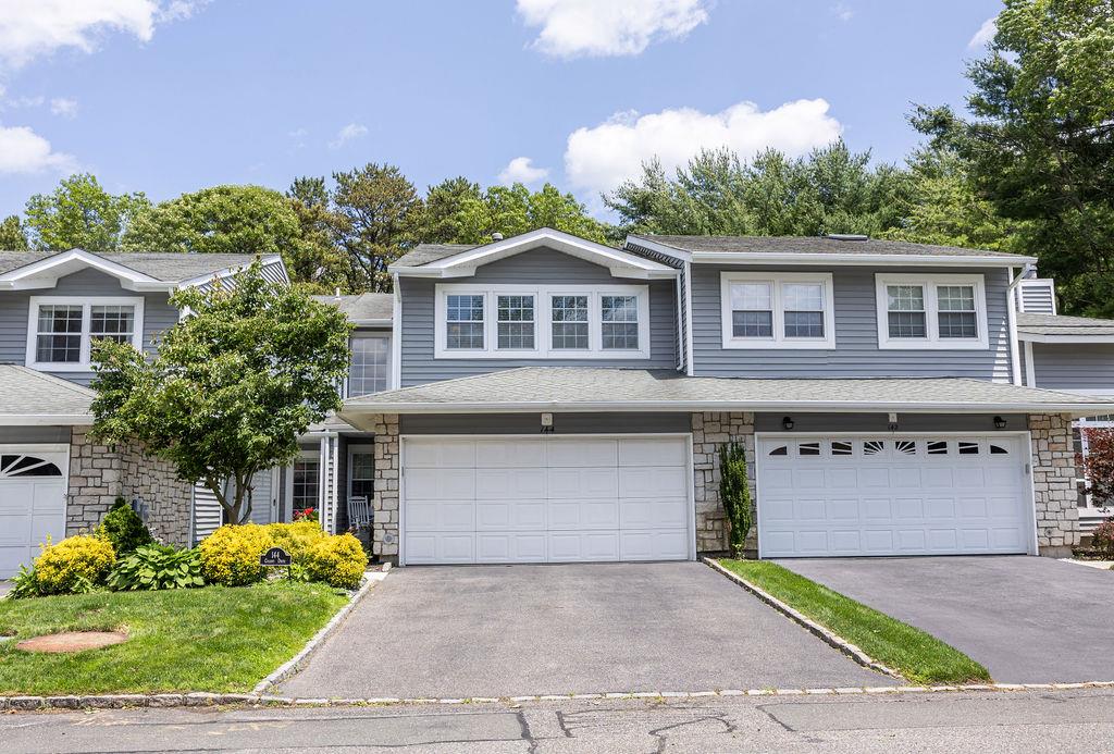 #1 photo, 144 Colony Drive, Holbrook , NY 11741