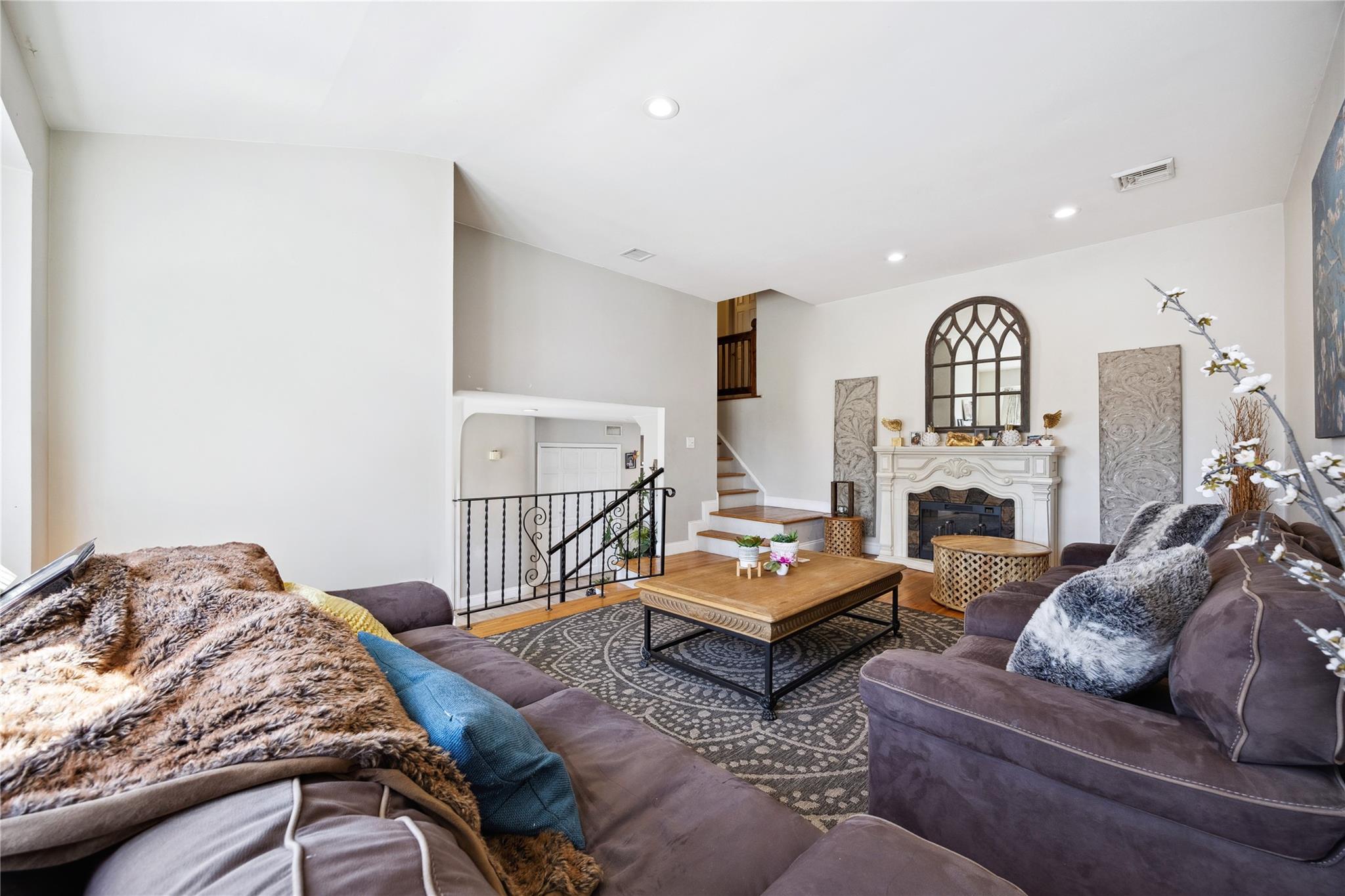 #11 photo, 2701 S Seamans Neck, 長島 Seaford , NY 11783