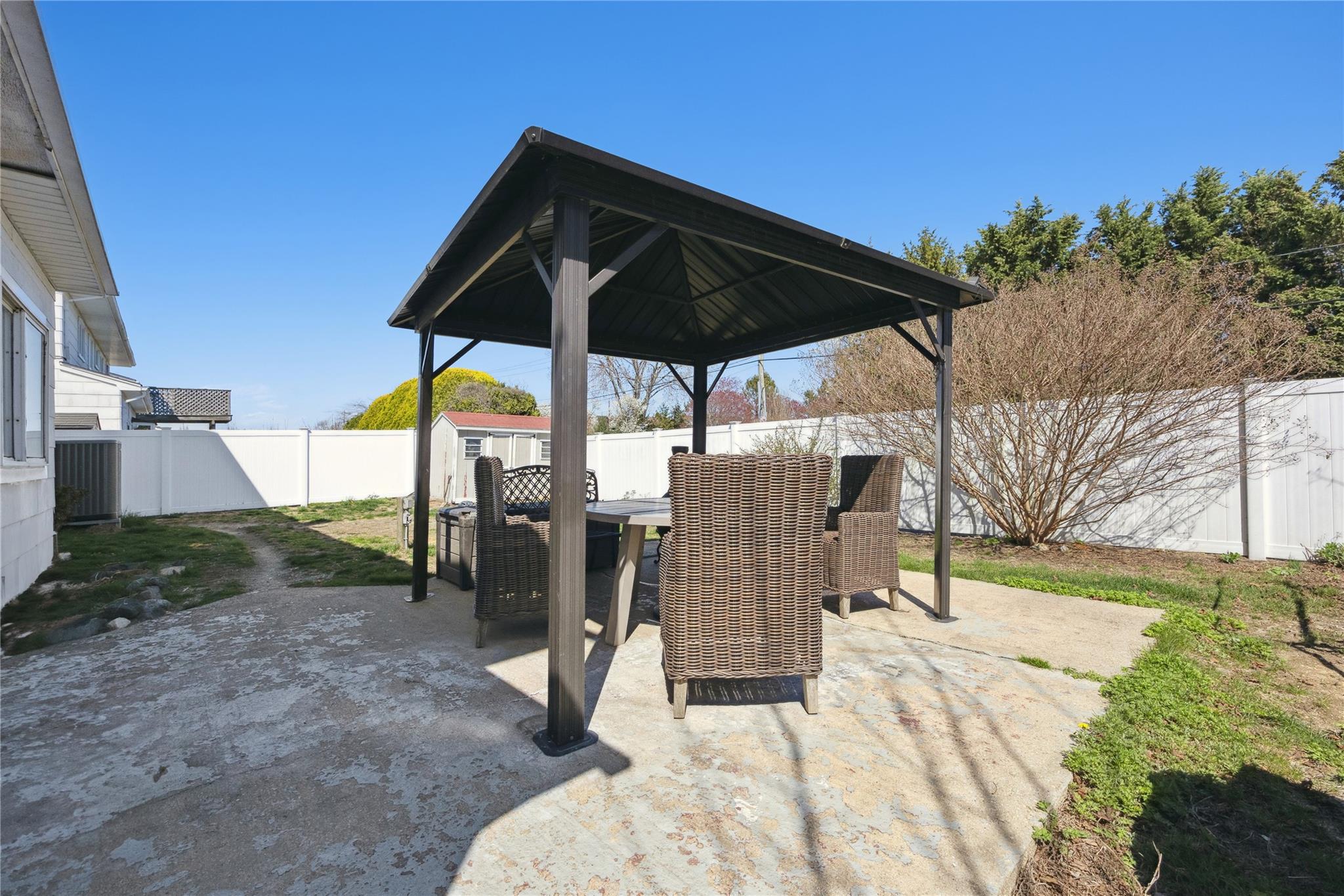 #19 photo, 2701 S Seamans Neck, 長島 Seaford , NY 11783