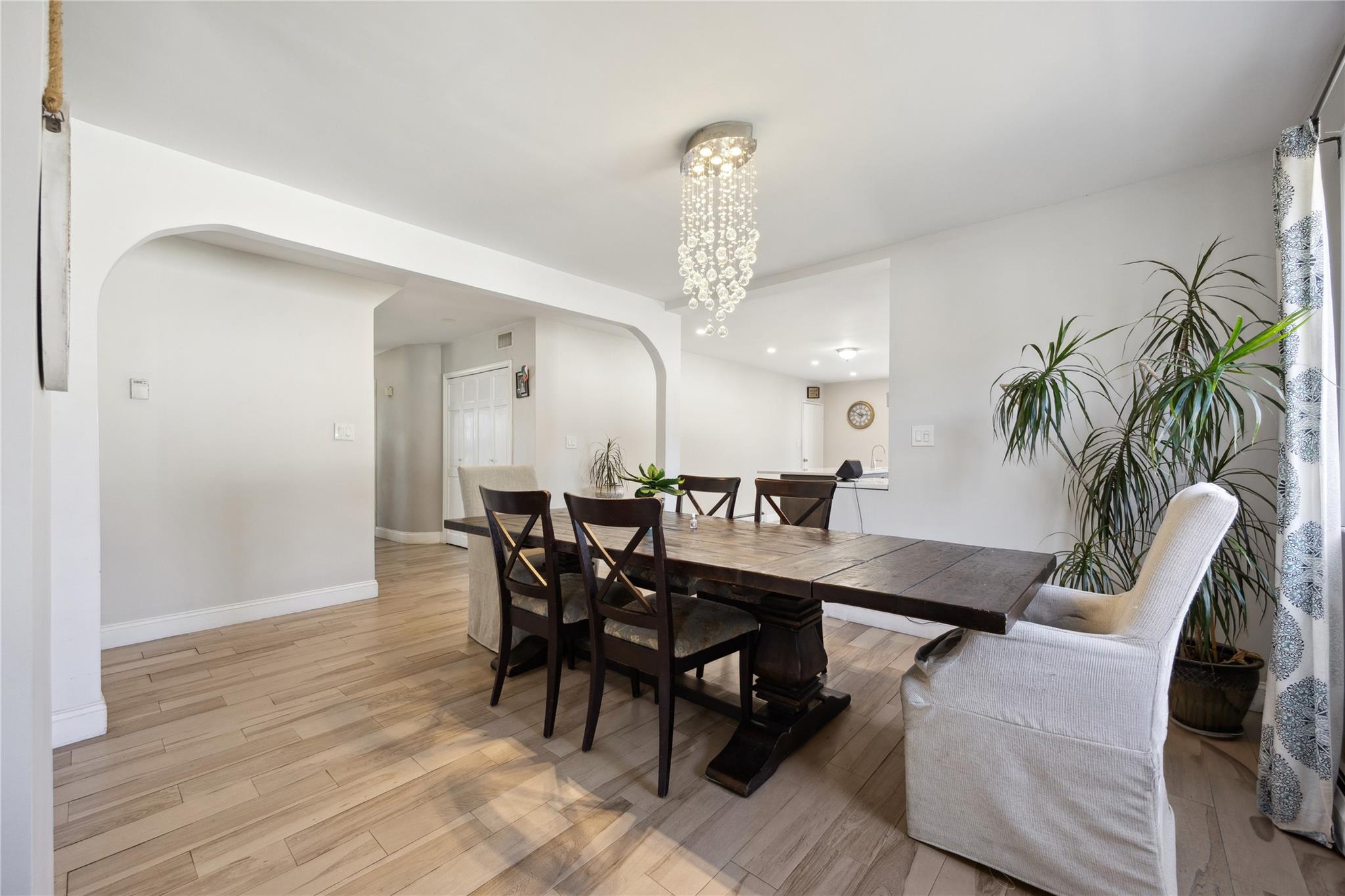 #4 photo, 2701 S Seamans Neck, 長島 Seaford , NY 11783