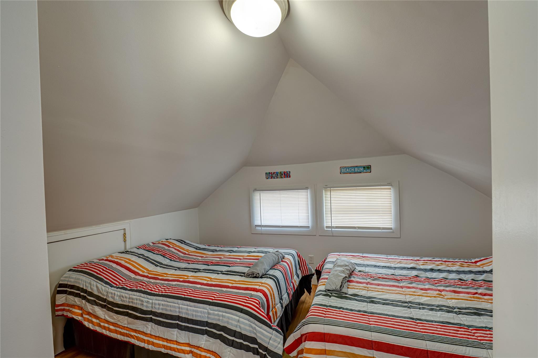 #13 photo, 125 Oak Street, サフォーク郡 Kismet , NY 11706