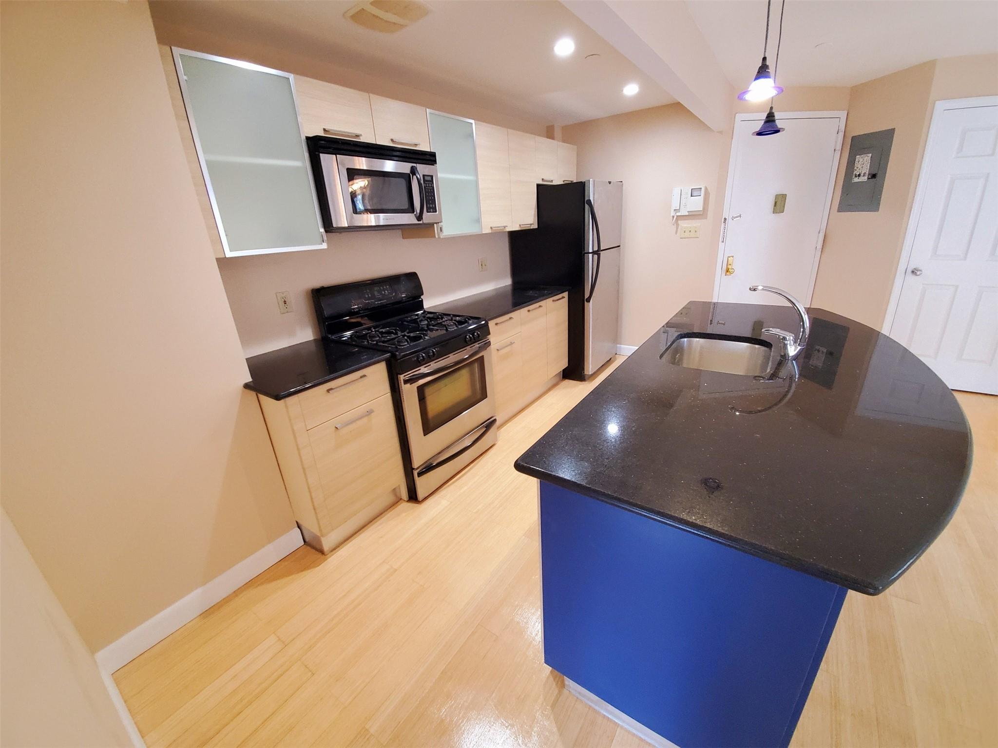 #6 photo, 83-75 117th Street, クイーンズ区 Kew Gardens , NY 11418