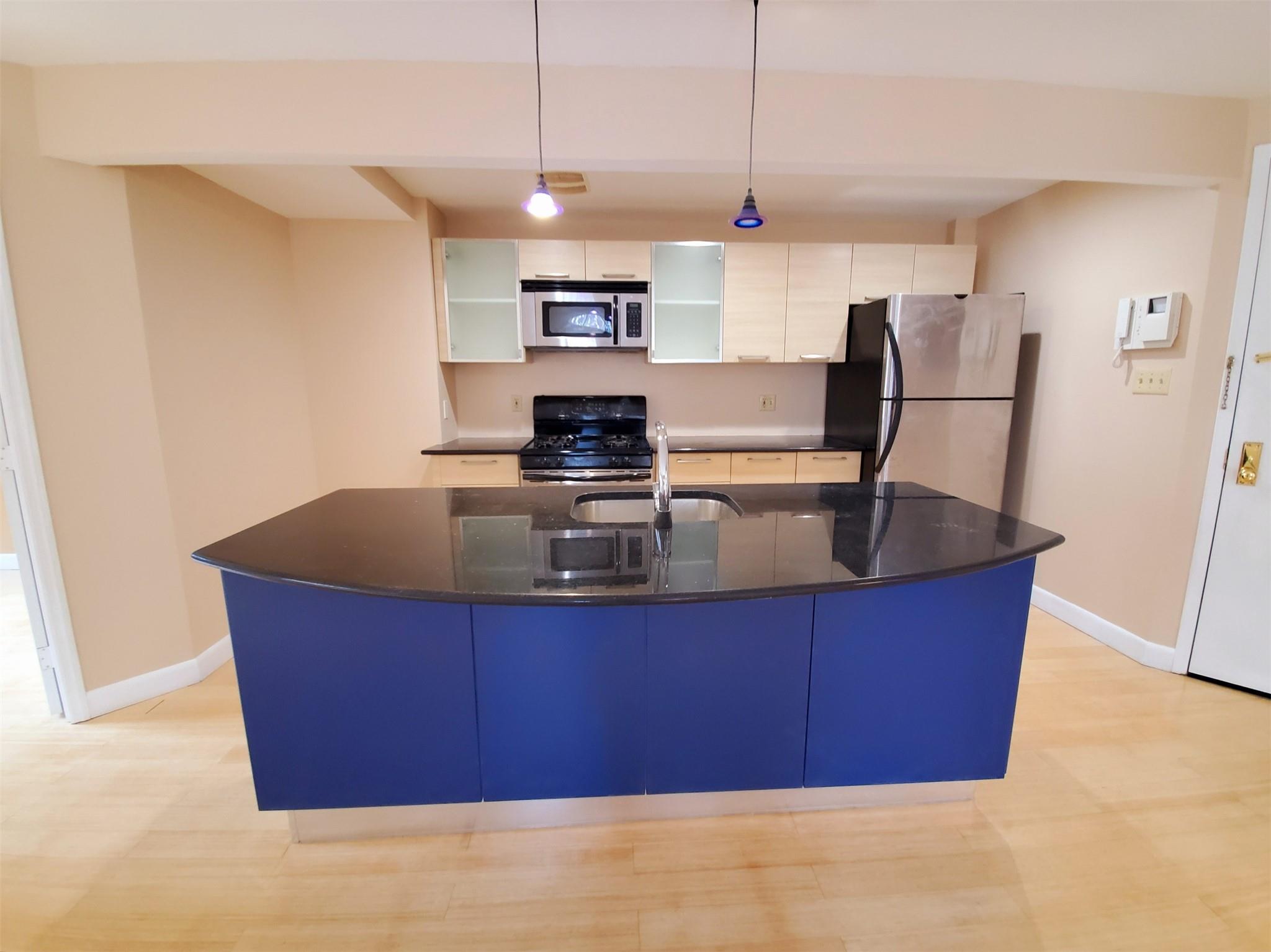 #7 photo, 83-75 117th Street, クイーンズ区 Kew Gardens , NY 11418