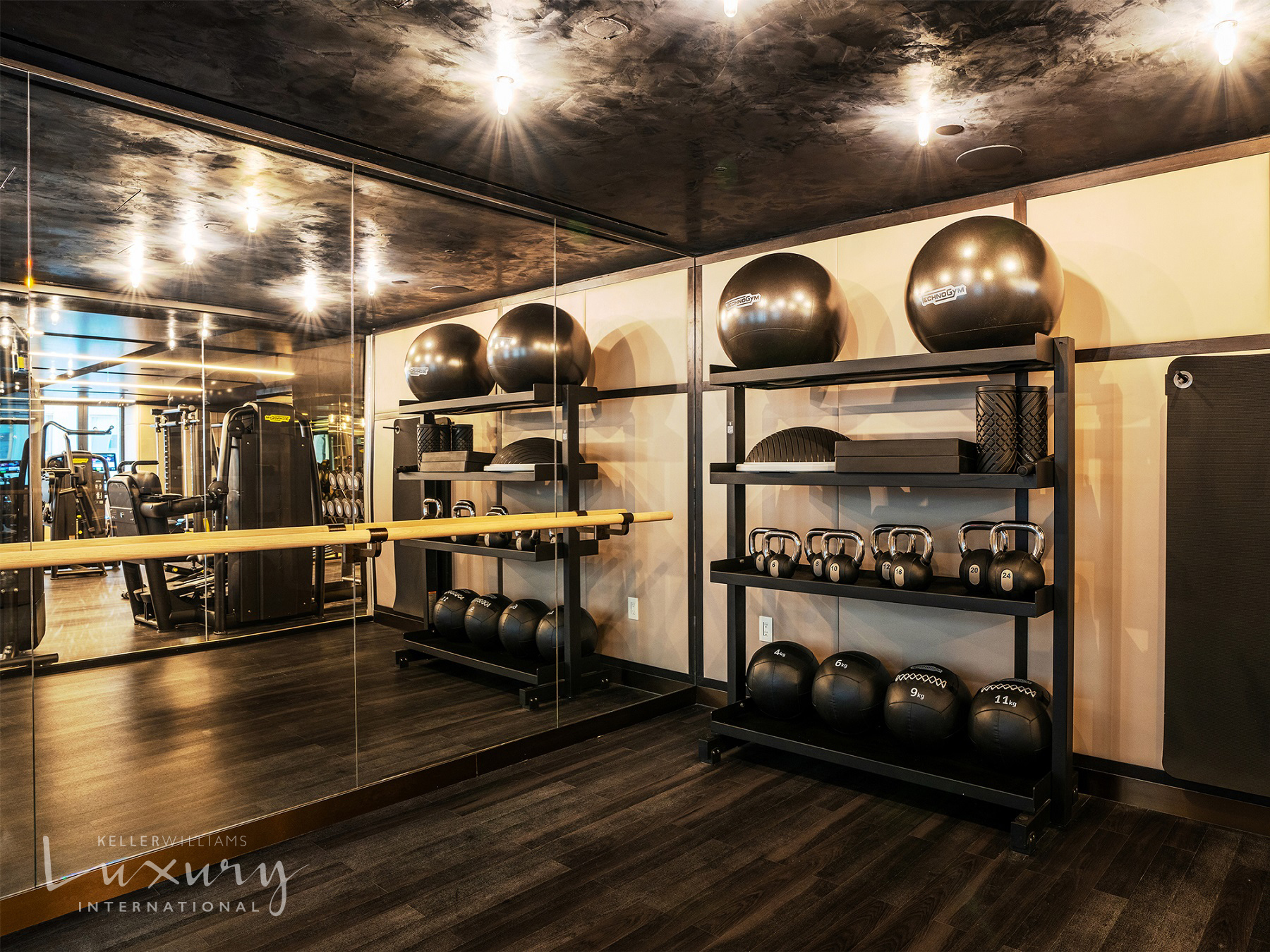 #18 photo, New York City, Midtown , NY 10022