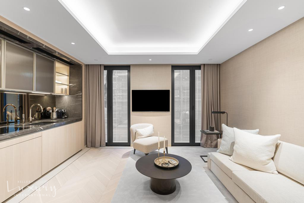 #4 photo, New York City, Midtown , NY 10022