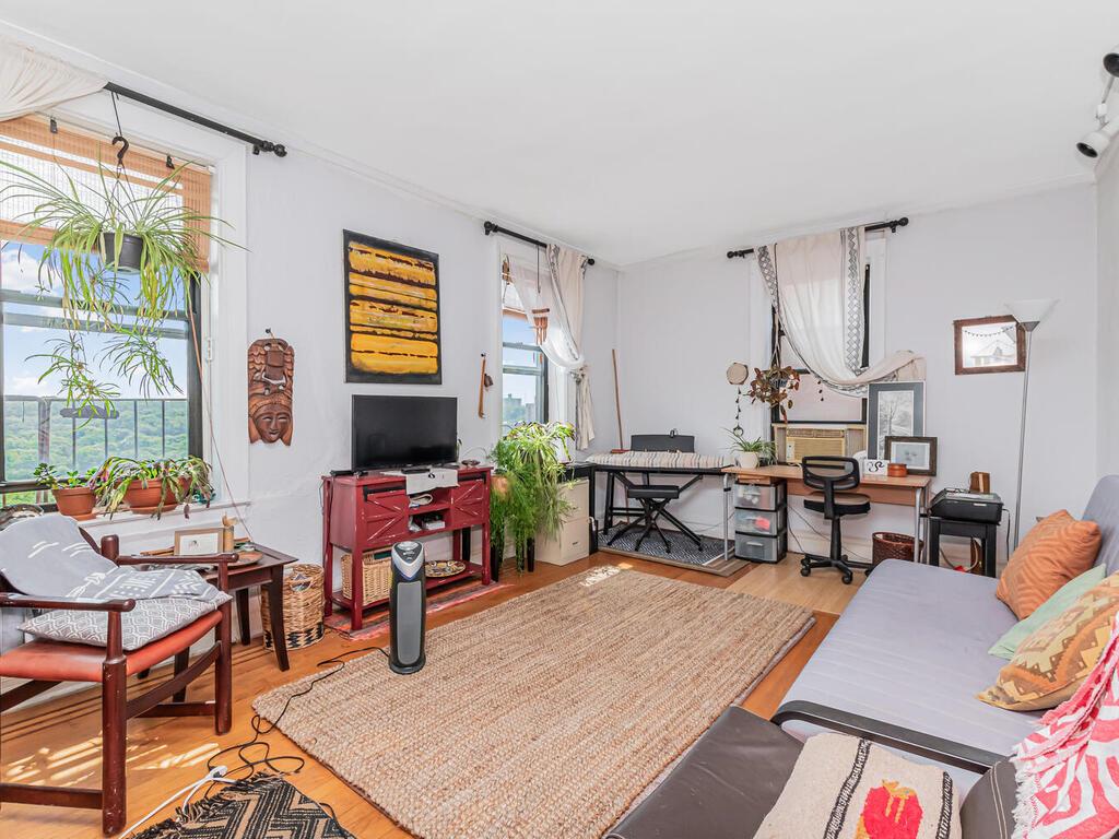 #1 photo, 4414 Cayuga Avenue, Bronx , NY 10471