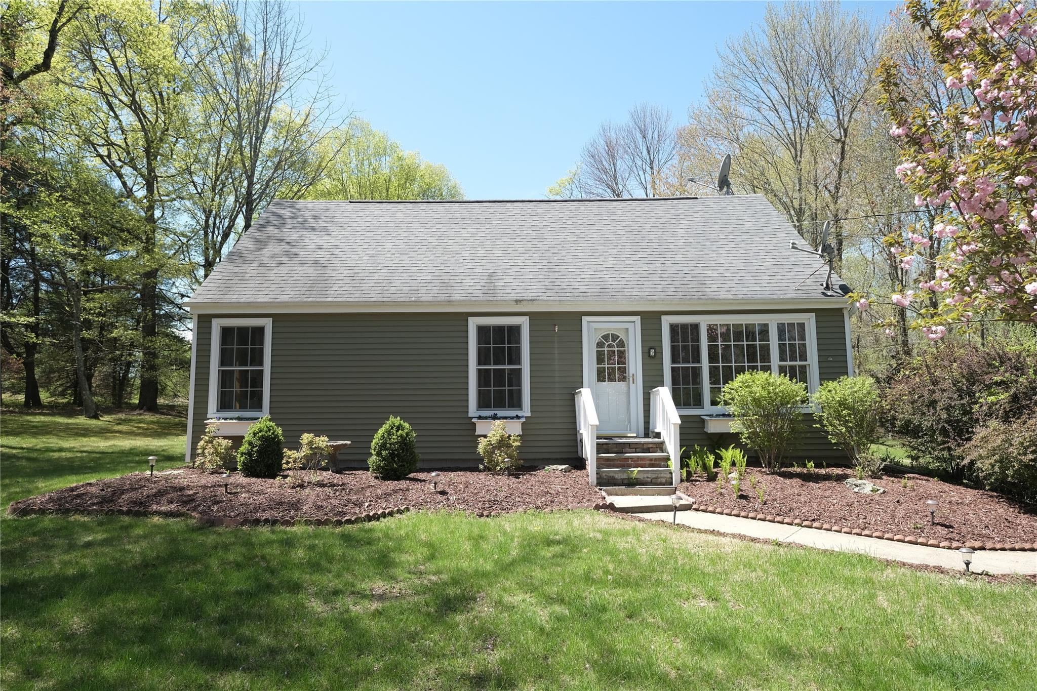#1 photo, 9 Lakeside Drive, Rhinebeck , NY 12572