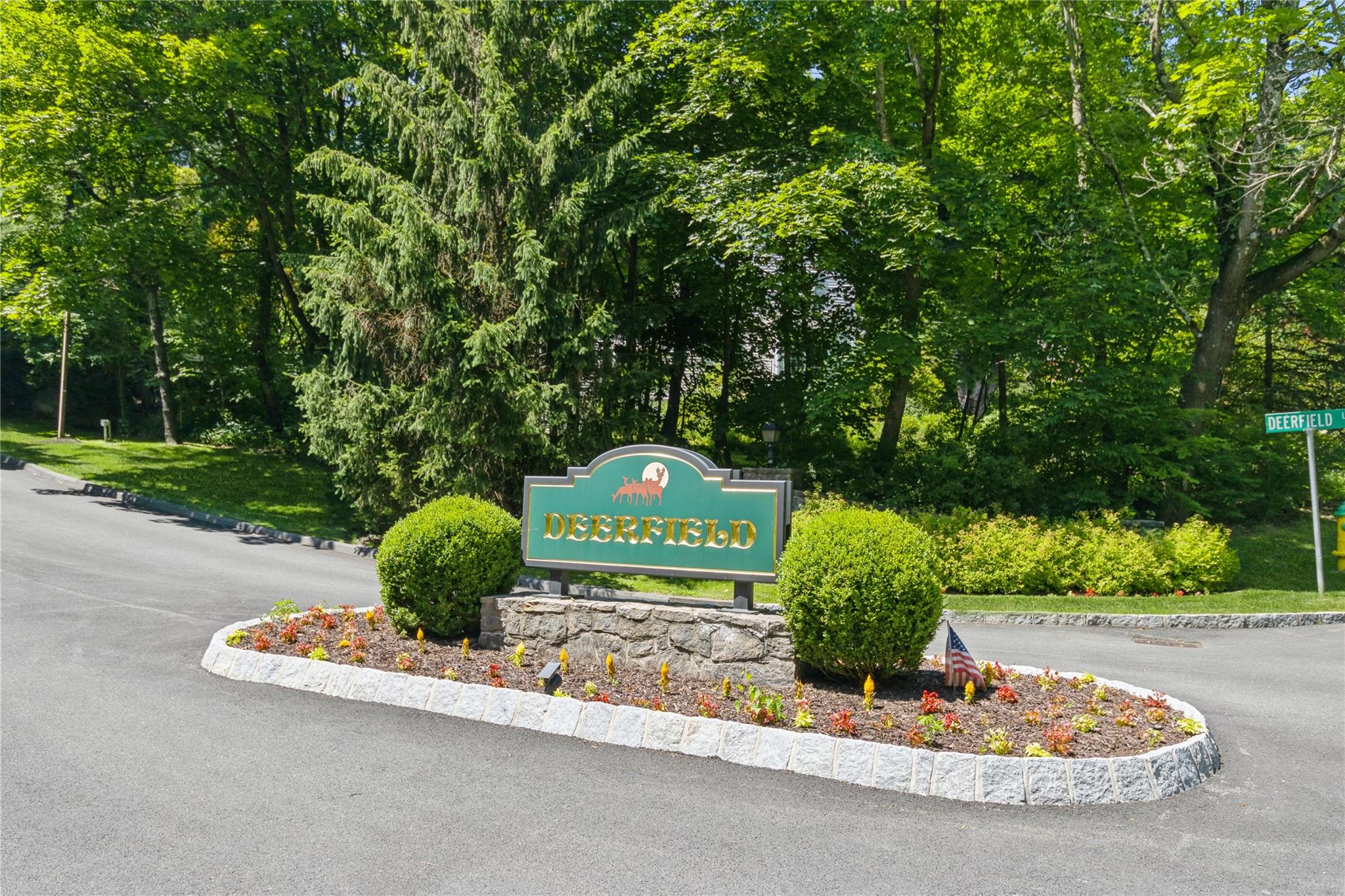 #1 photo, 76 Deerfield Lane, Ossining , NY 10562
