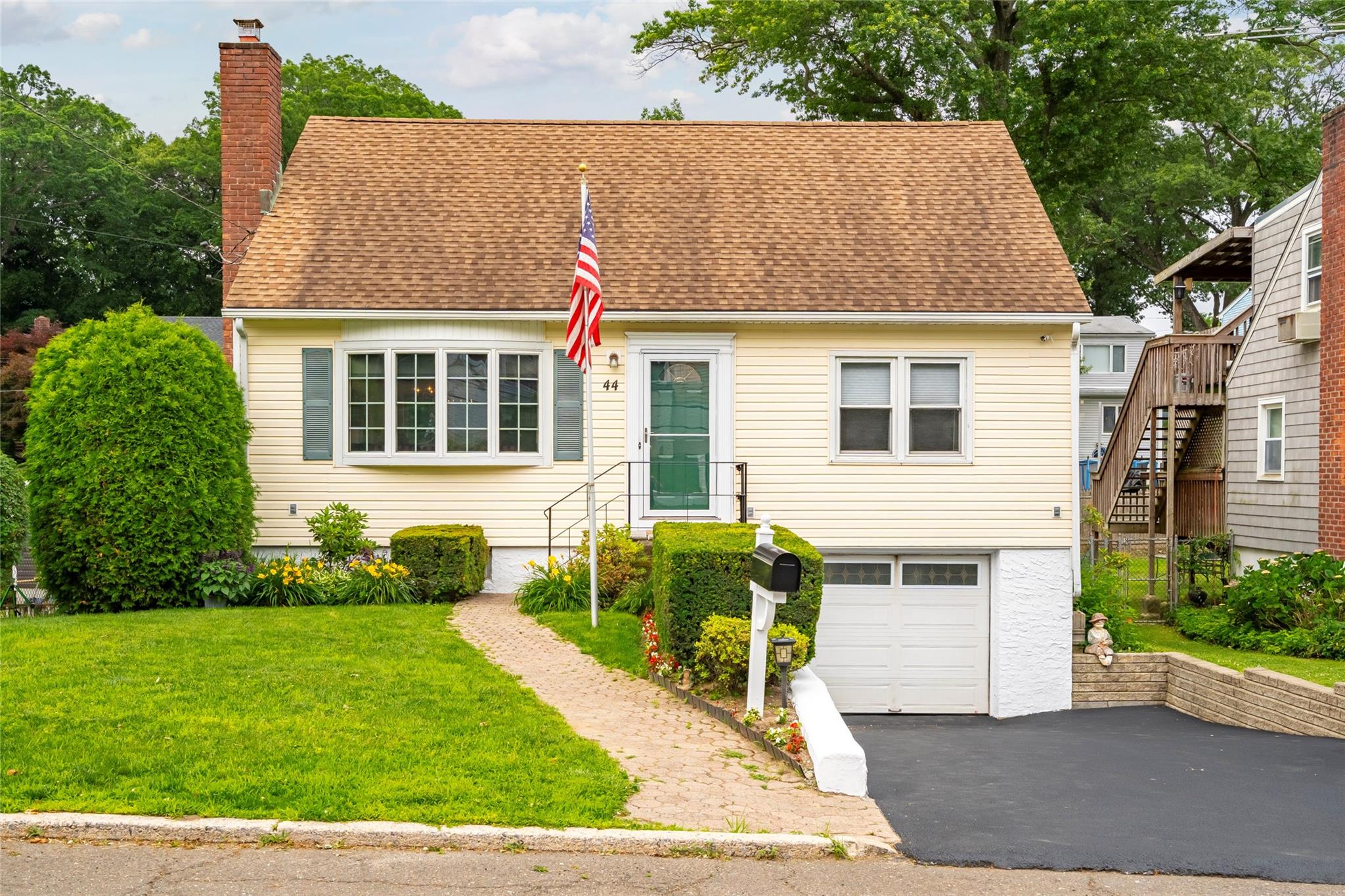#1 photo, 44 N Perkins Avenue, 紐約州 Elmsford , NY 10523