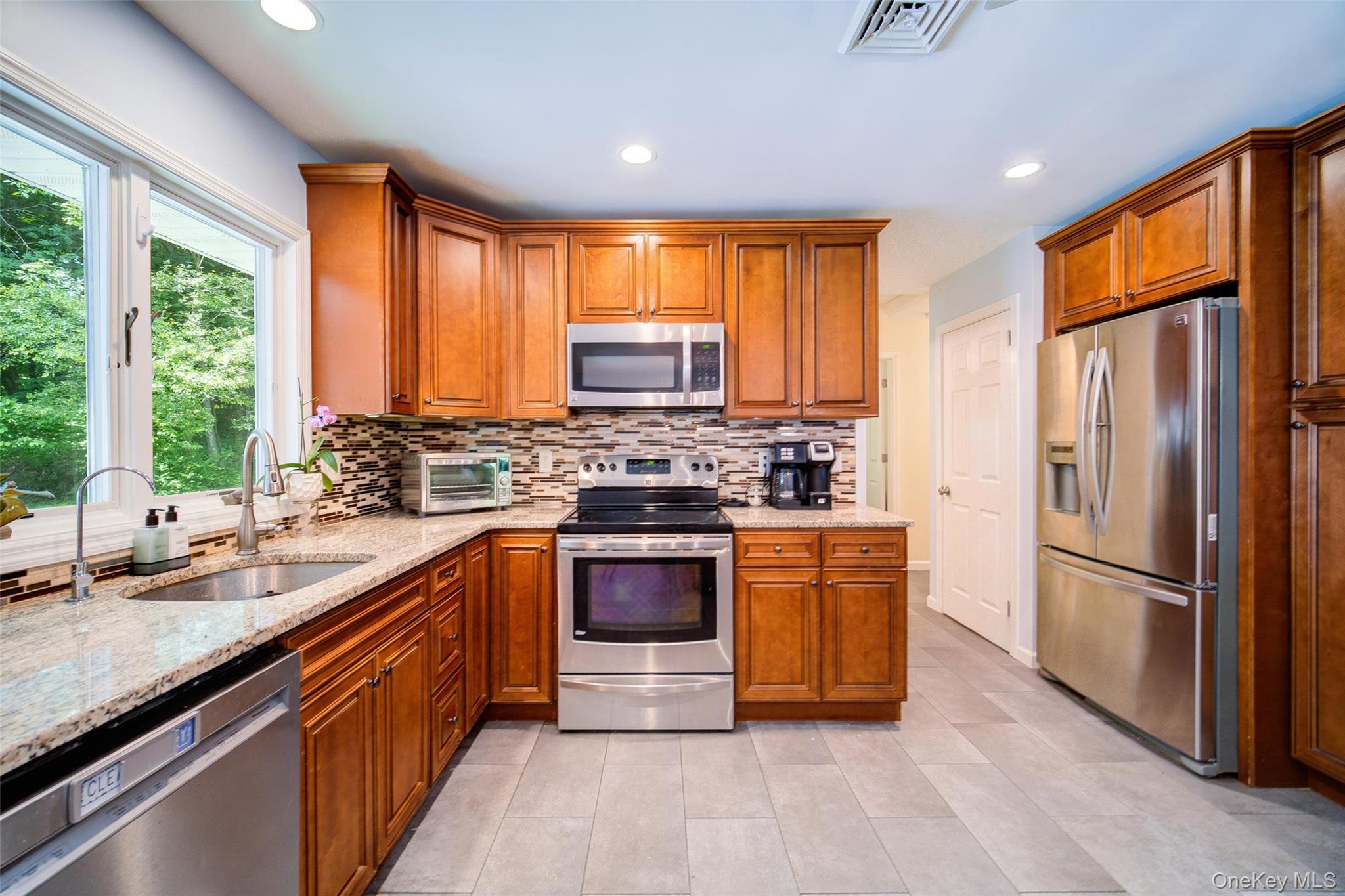 #10 photo, 35 Wildwood Drive, Poughkeepsie , NY 12603