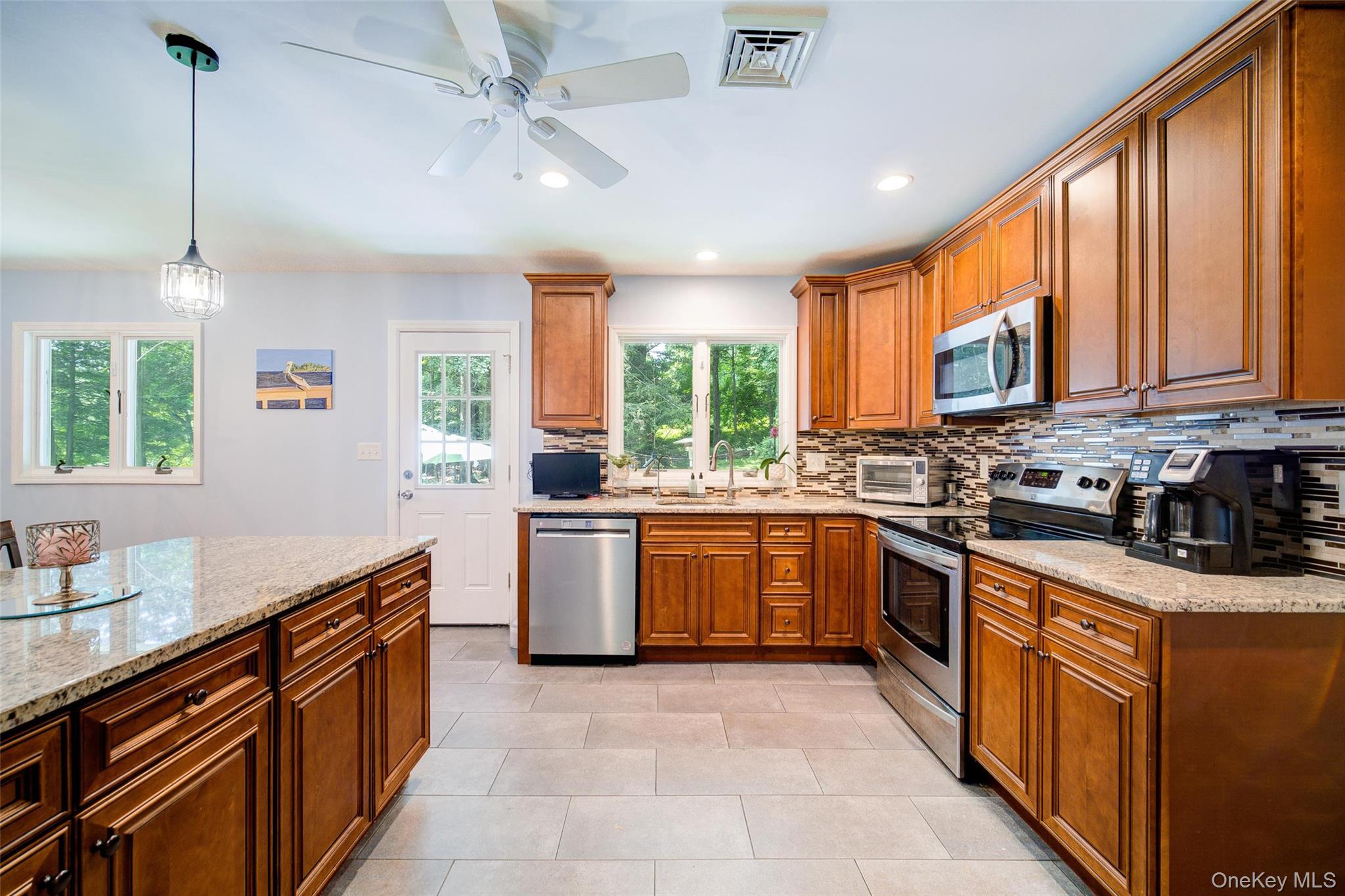 #8 photo, 35 Wildwood Drive, Poughkeepsie , NY 12603