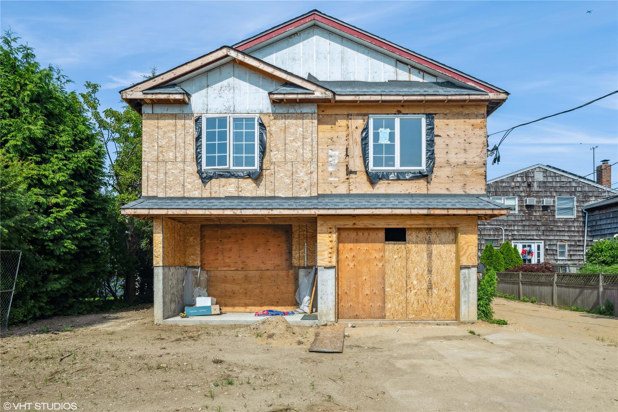 #1 photo, 750 Shore Walk, Lindenhurst , NY 11757