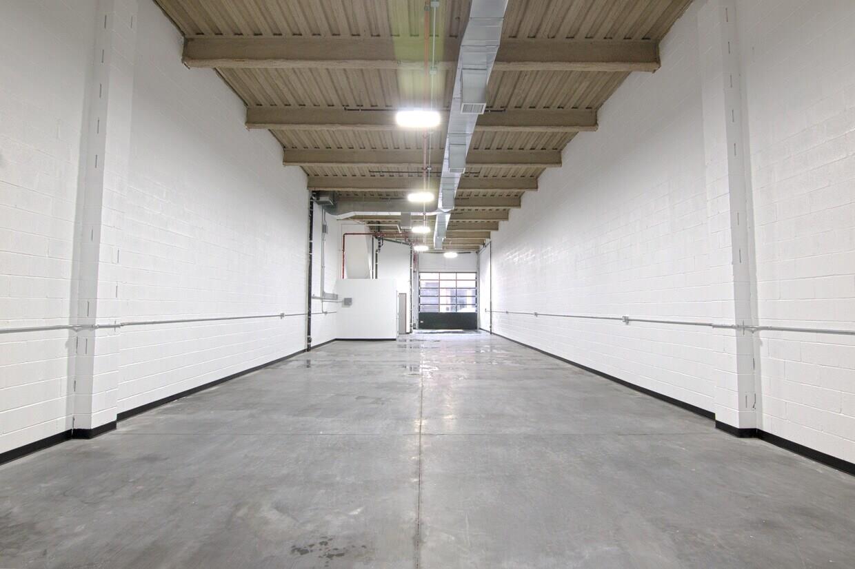 #4 photo, 18-31 42nd Street, クイーンズ区 Astoria , NY 11103