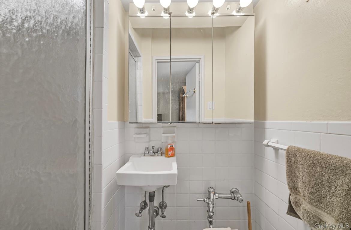 #9 photo, 46-01 39th Avenue, クイーンズ区 Woodside , NY 11104