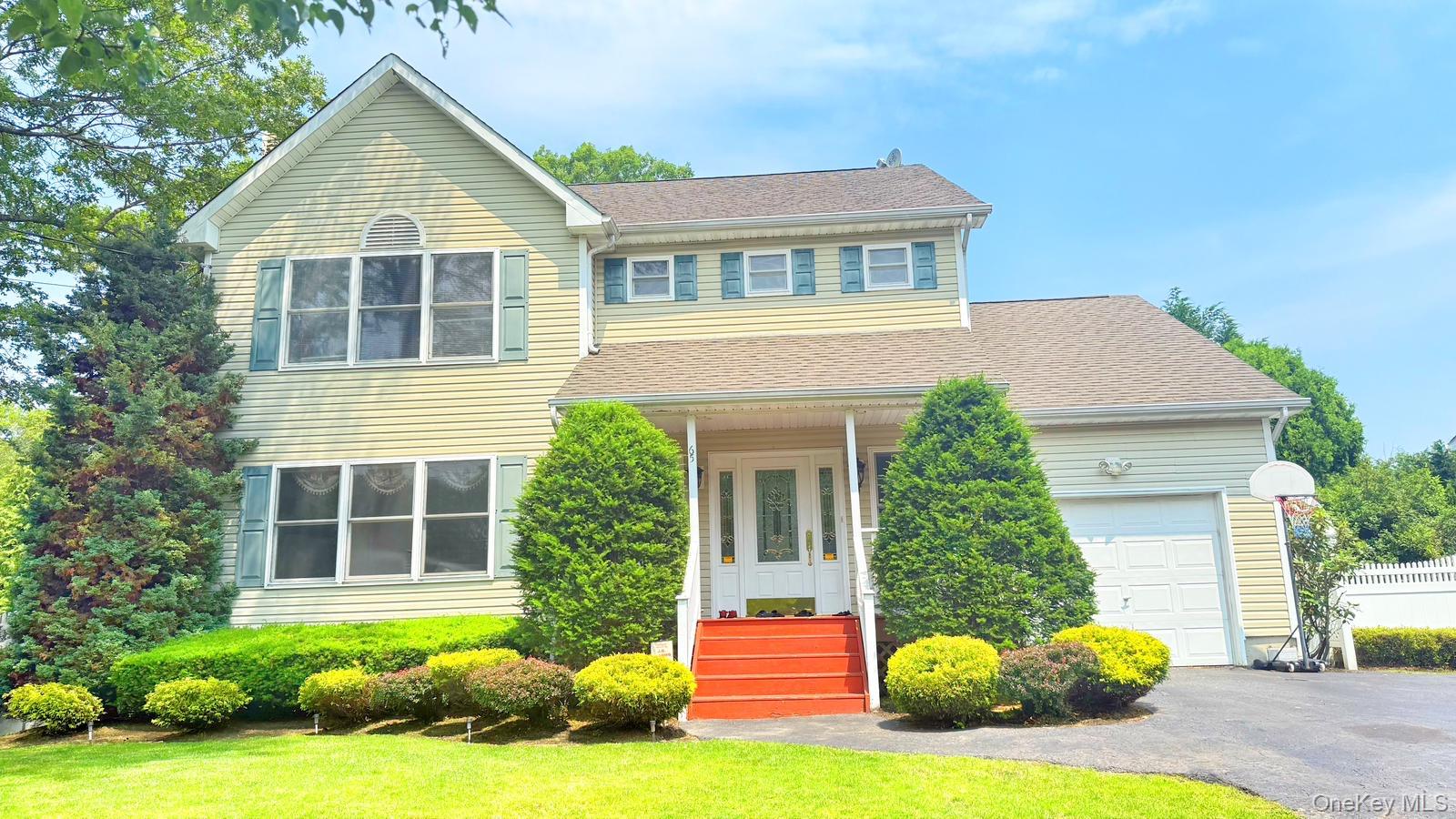 #2 photo, 65 Colin Drive, サフォーク郡 Shirley , NY 11967