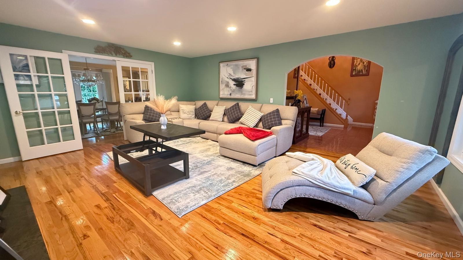 #7 photo, 65 Colin Drive, サフォーク郡 Shirley , NY 11967