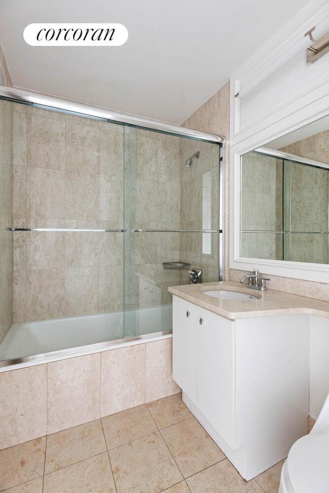 #10 photo, 1965 BROADWAY, マンハッタン Lincoln Square , NY 10023