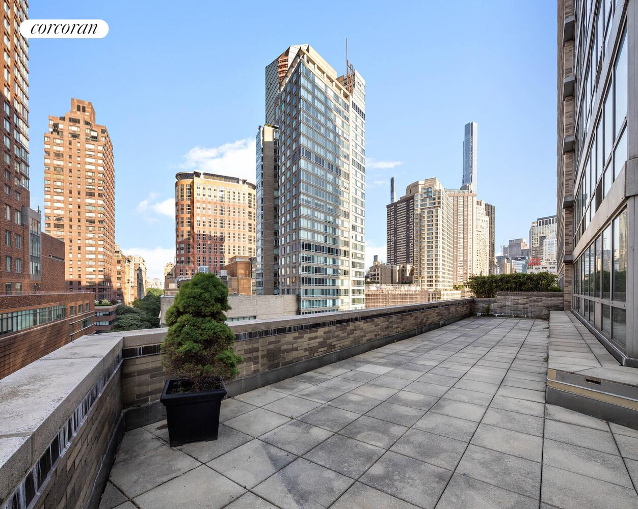 #6 photo, 1965 BROADWAY, マンハッタン Lincoln Square , NY 10023