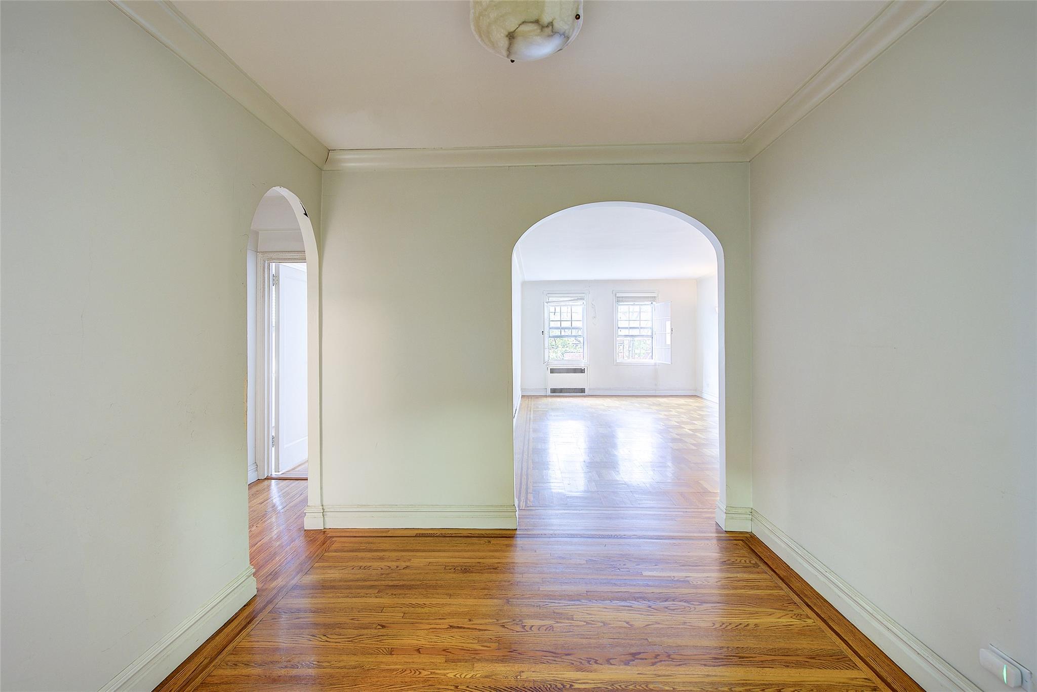 #2 photo, 117-01 Park Lane South, クイーンズ区 Kew Gardens , NY 11415