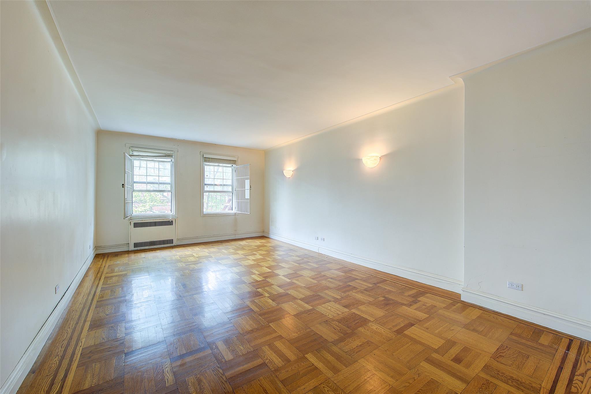 #4 photo, 117-01 Park Lane South, クイーンズ区 Kew Gardens , NY 11415