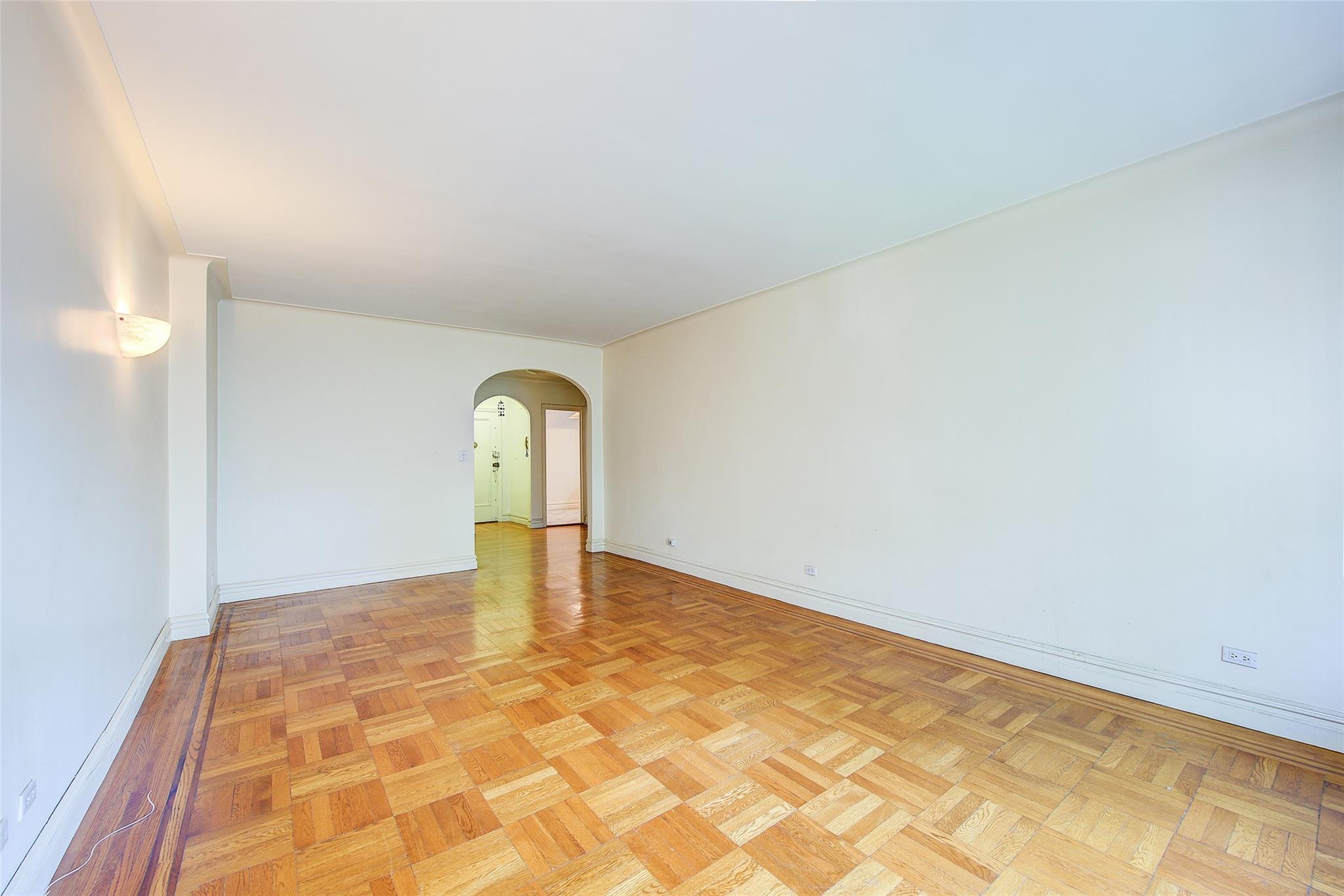 #7 photo, 117-01 Park Lane South, クイーンズ区 Kew Gardens , NY 11415