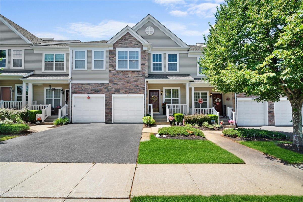 #1 photo, 102 Paget Lane, ناسو Massapequa , NY 11758