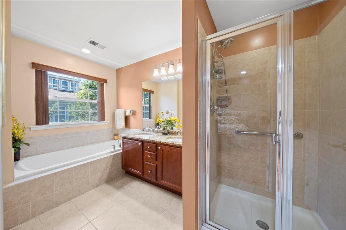 #16 photo, 102 Paget Lane, Massapequa , NY 11758