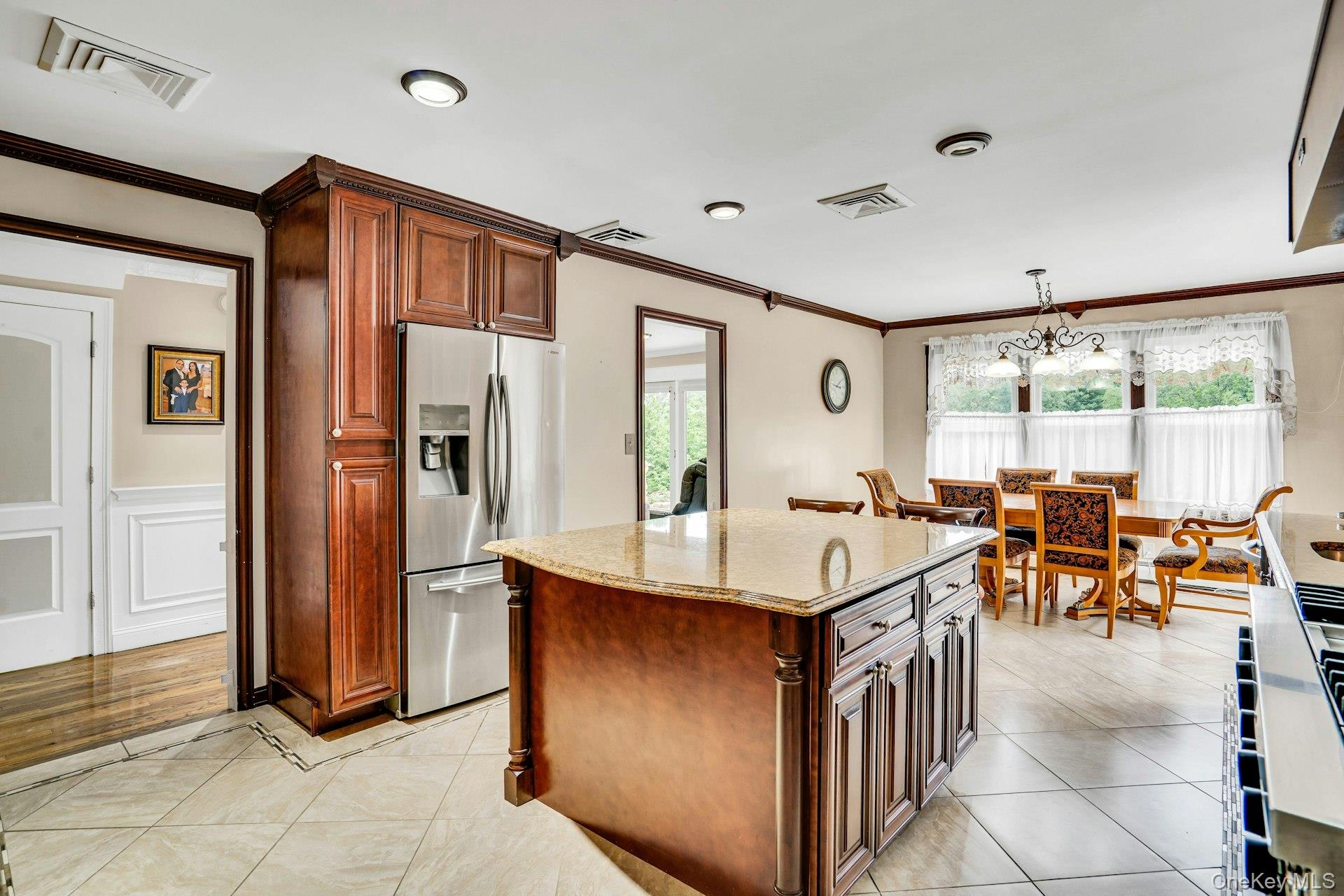 #18 photo, 41 Hearthstone Drive, サフォーク郡 Dix Hills , NY 11746