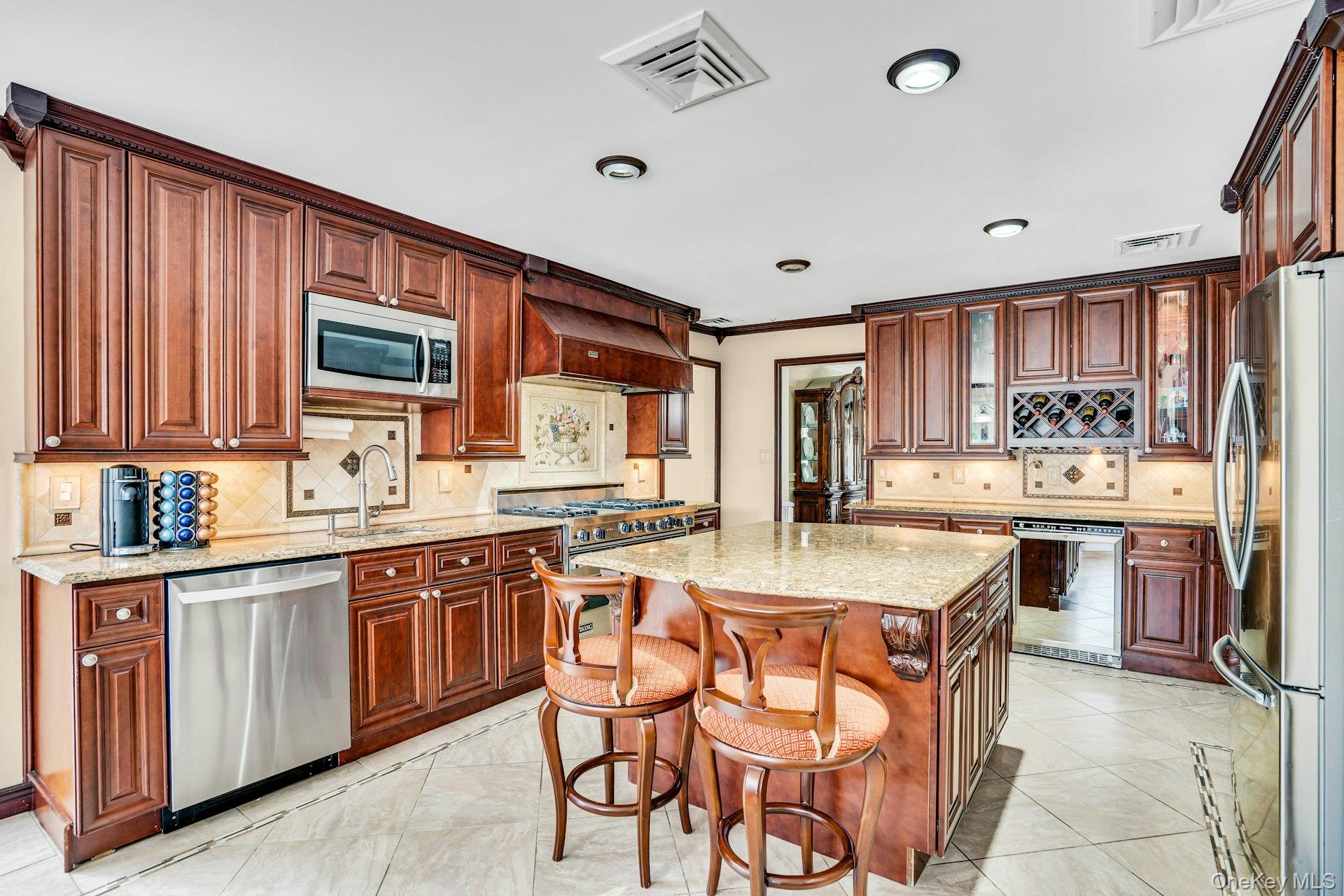 #20 photo, 41 Hearthstone Drive, サフォーク郡 Dix Hills , NY 11746