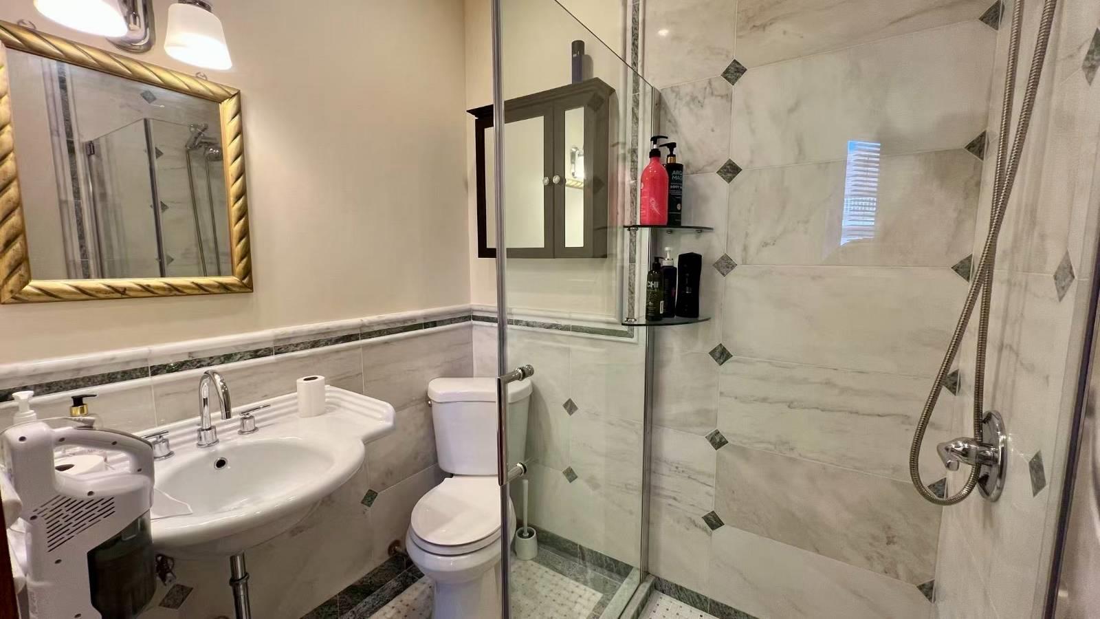 #12 photo, 5741 58th Street, 皇后區 麦斯佩斯 Maspeth , NY 11378