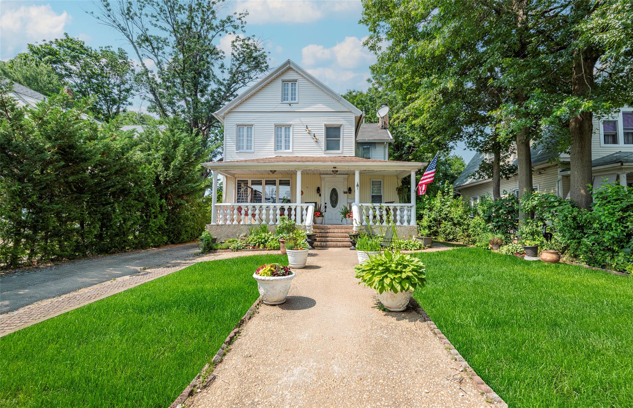#1 photo, 17 Hicks Lane, Great Neck , NY 11024