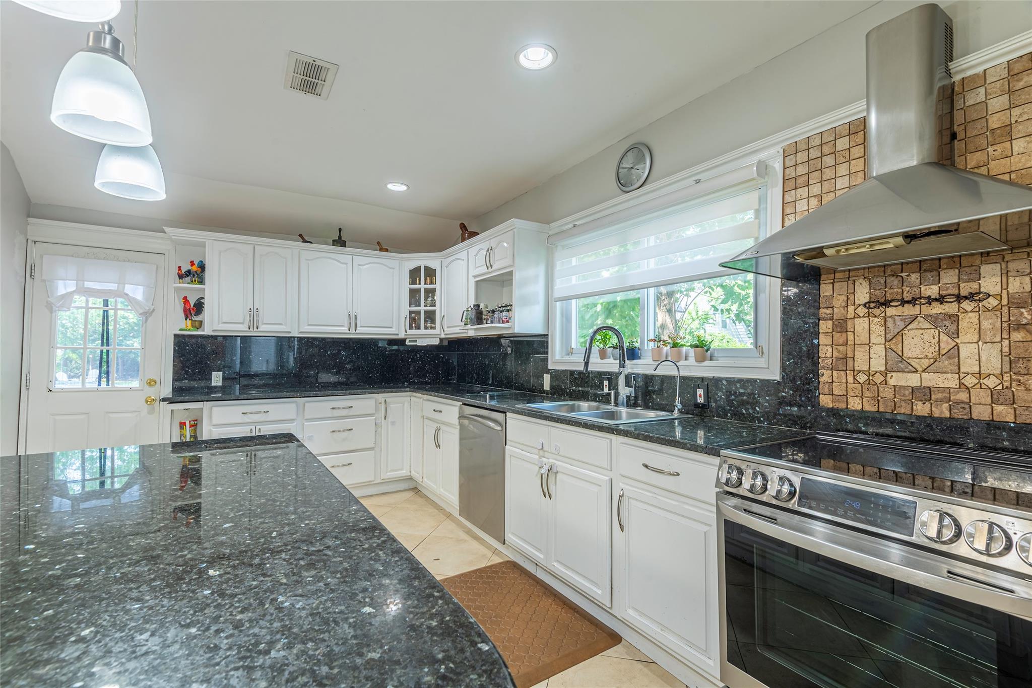 #15 photo, 17 Hicks Lane, ナッソー郡 Great Neck , NY 11024