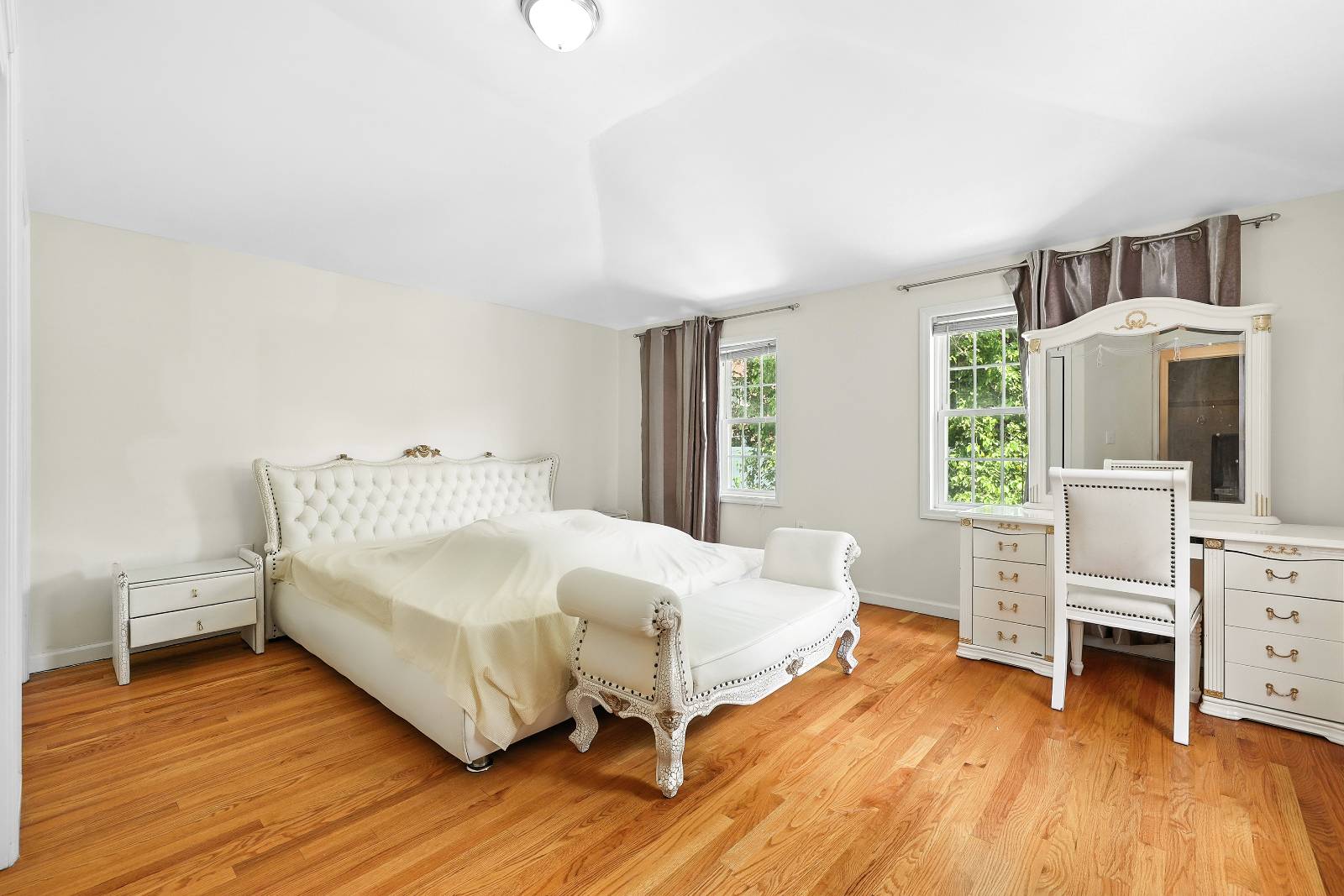 #16 photo, 42-19 214th pl, Bayside , NY 11361