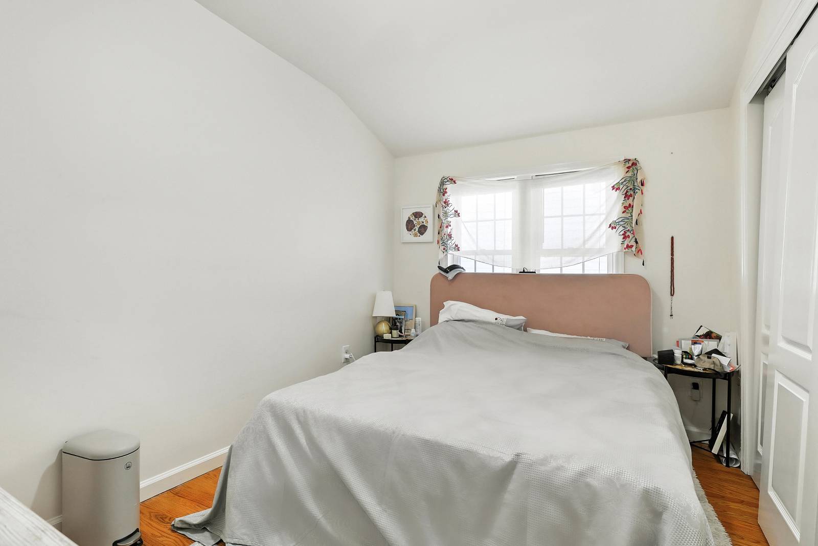 #26 photo, 42-19 214th pl, Bayside , NY 11361